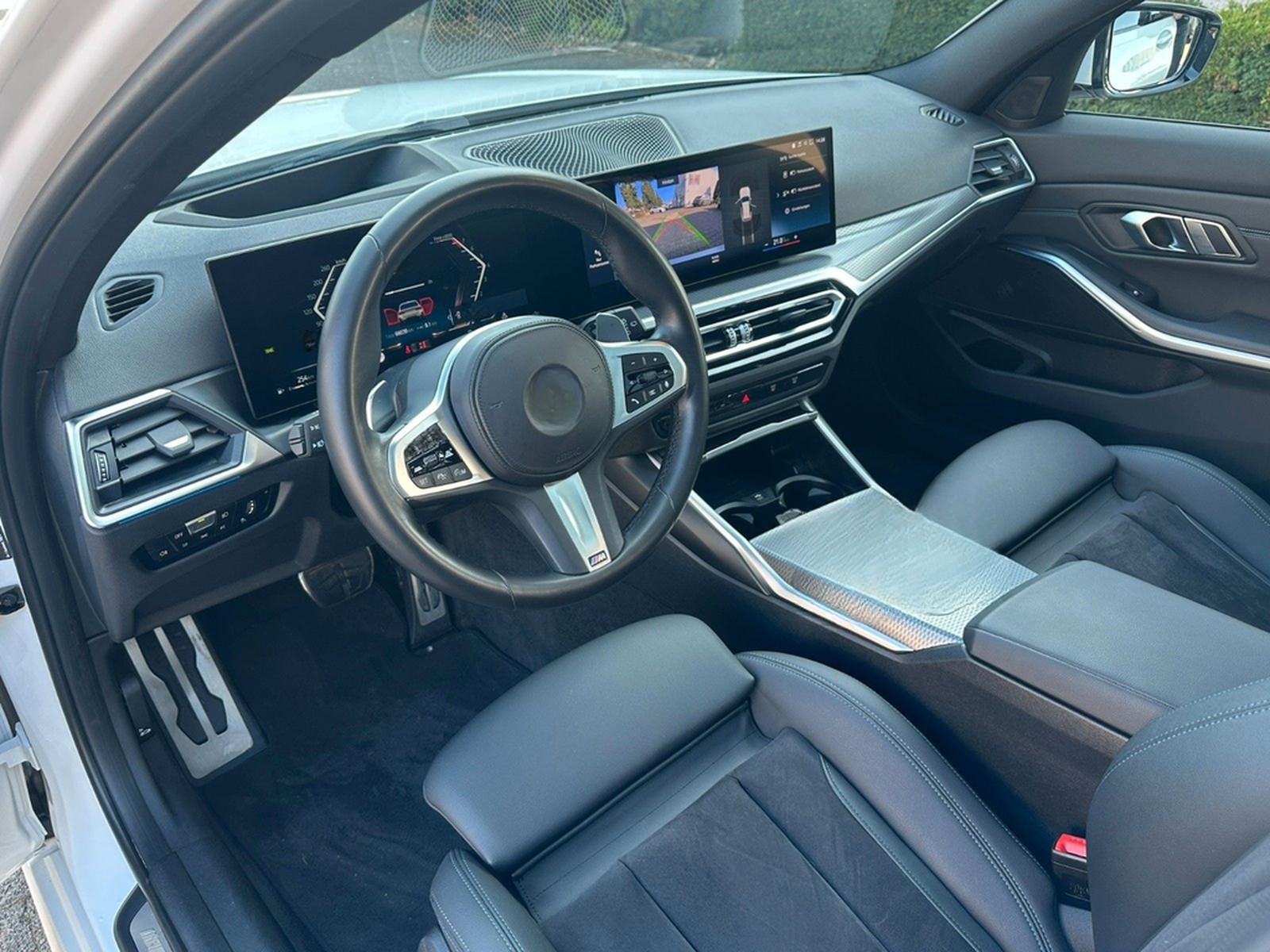 BMW 320iAT M-SPORT LC.PRO ACC KAMERA PANO AD.LED HUD foto 15