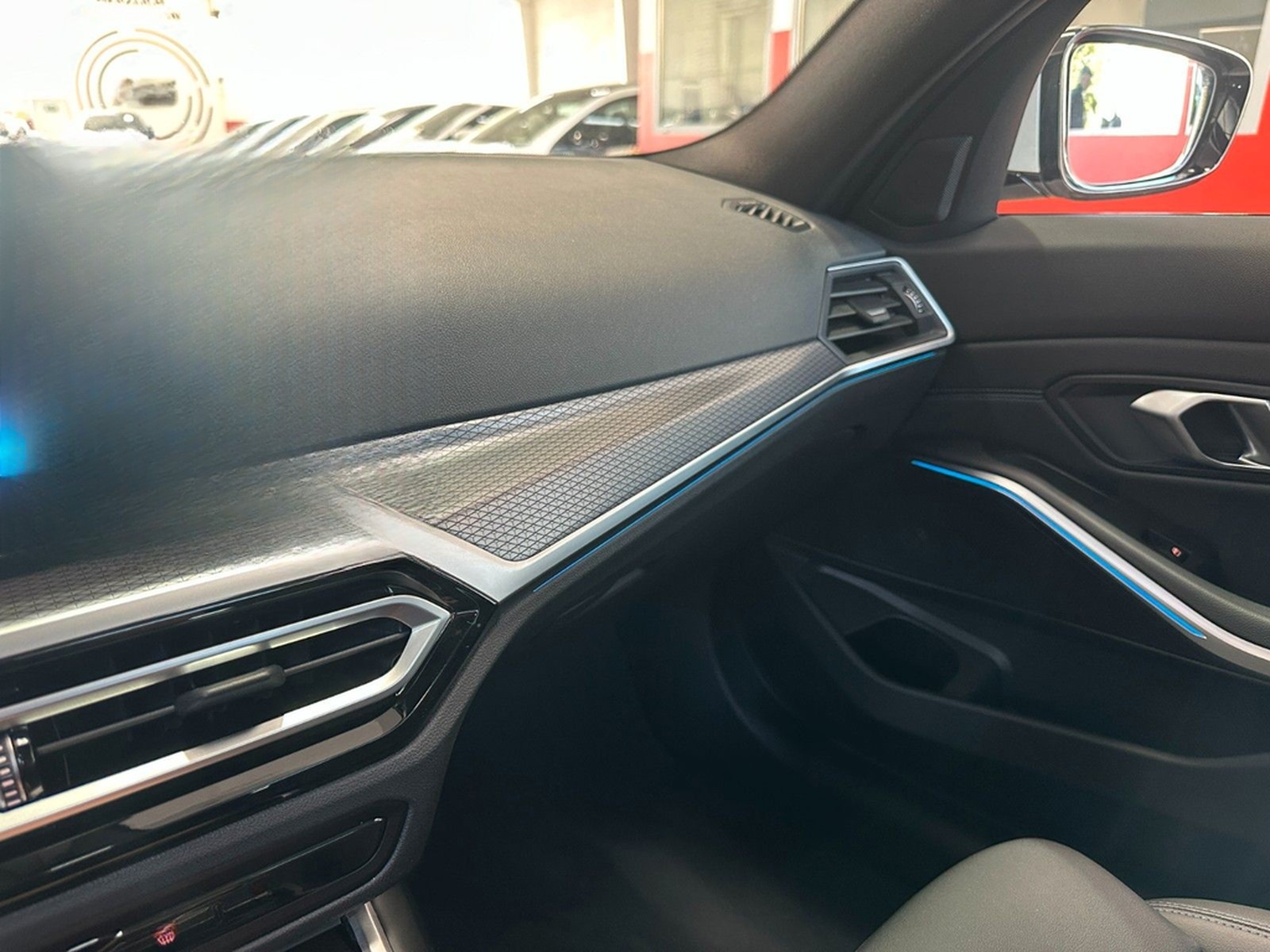 BMW 320iAT M-SPORT LC.PRO ACC KAMERA PANO AD.LED HUD foto 29
