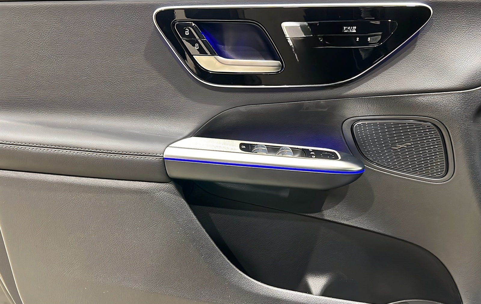 Mercedes-Benz GLC 220d 4M AMG+DIGITAL+Memo+TotW+LrHz+AHK+360° foto 12