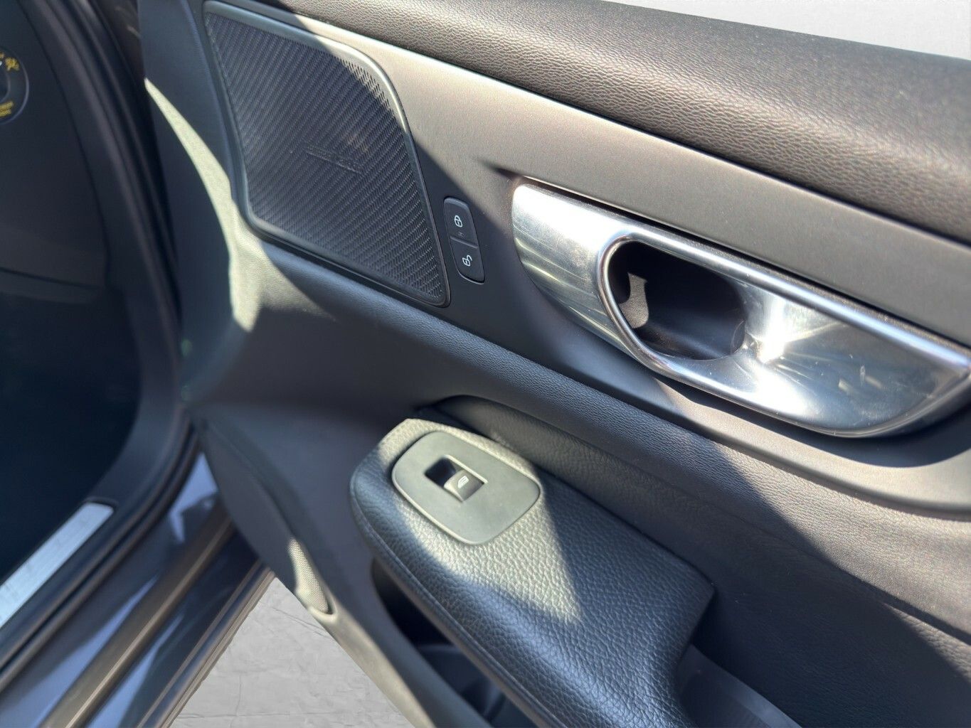 Volvo V60 B3 Benzin Momentum Pro foto 18