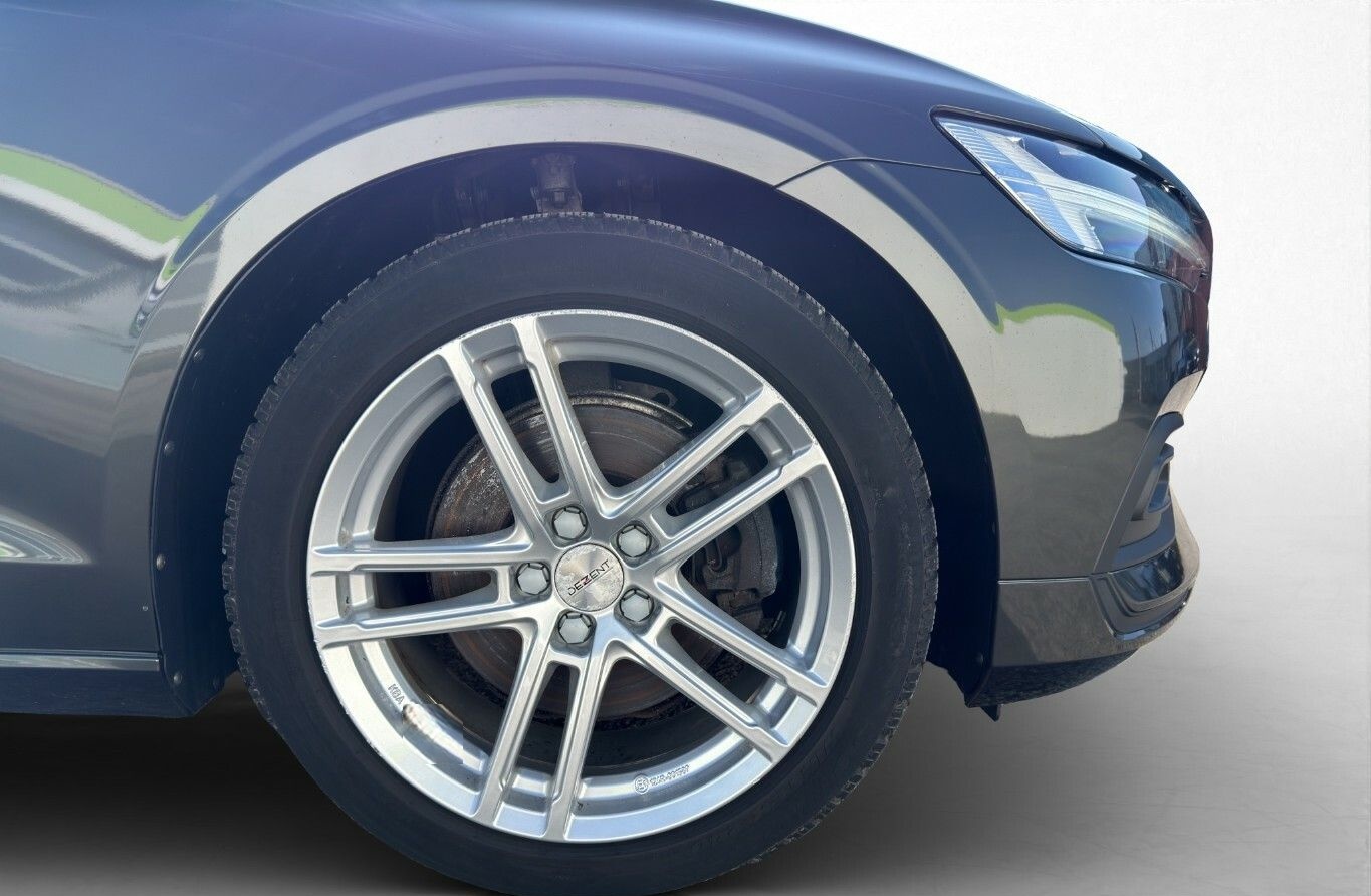 Volvo V60 B3 Benzin Momentum Pro foto 25