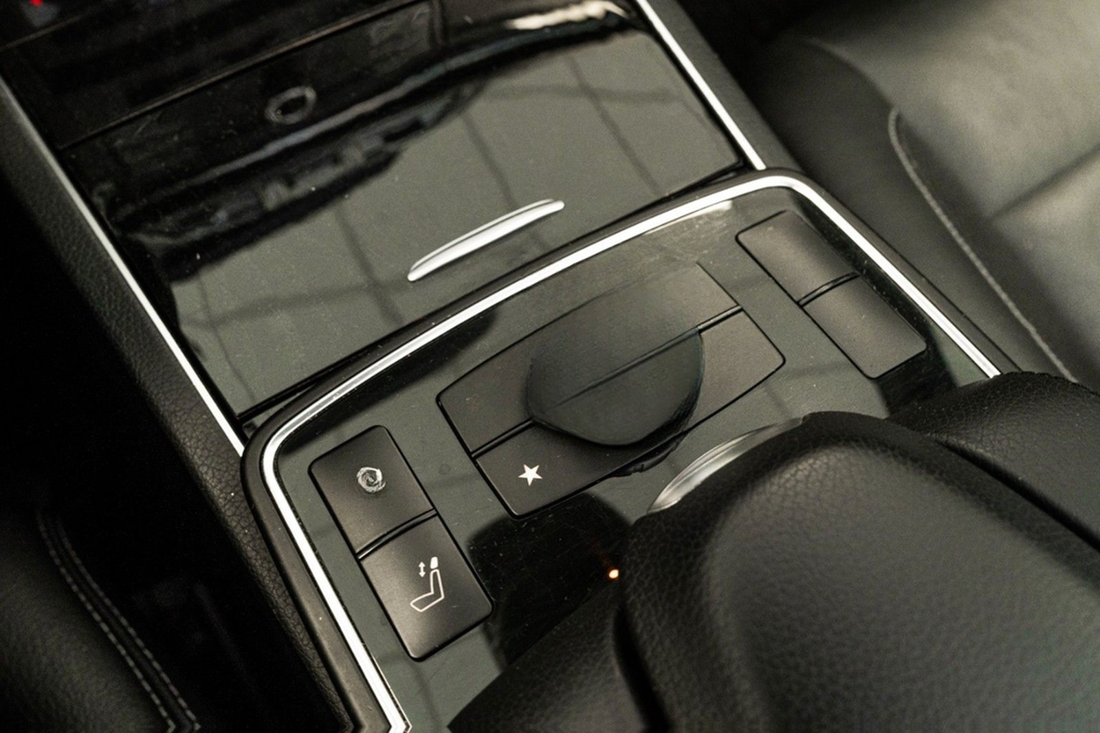 Mercedes-Benz E 200 Cabrio Automatik 184 PS LED Navi foto 25