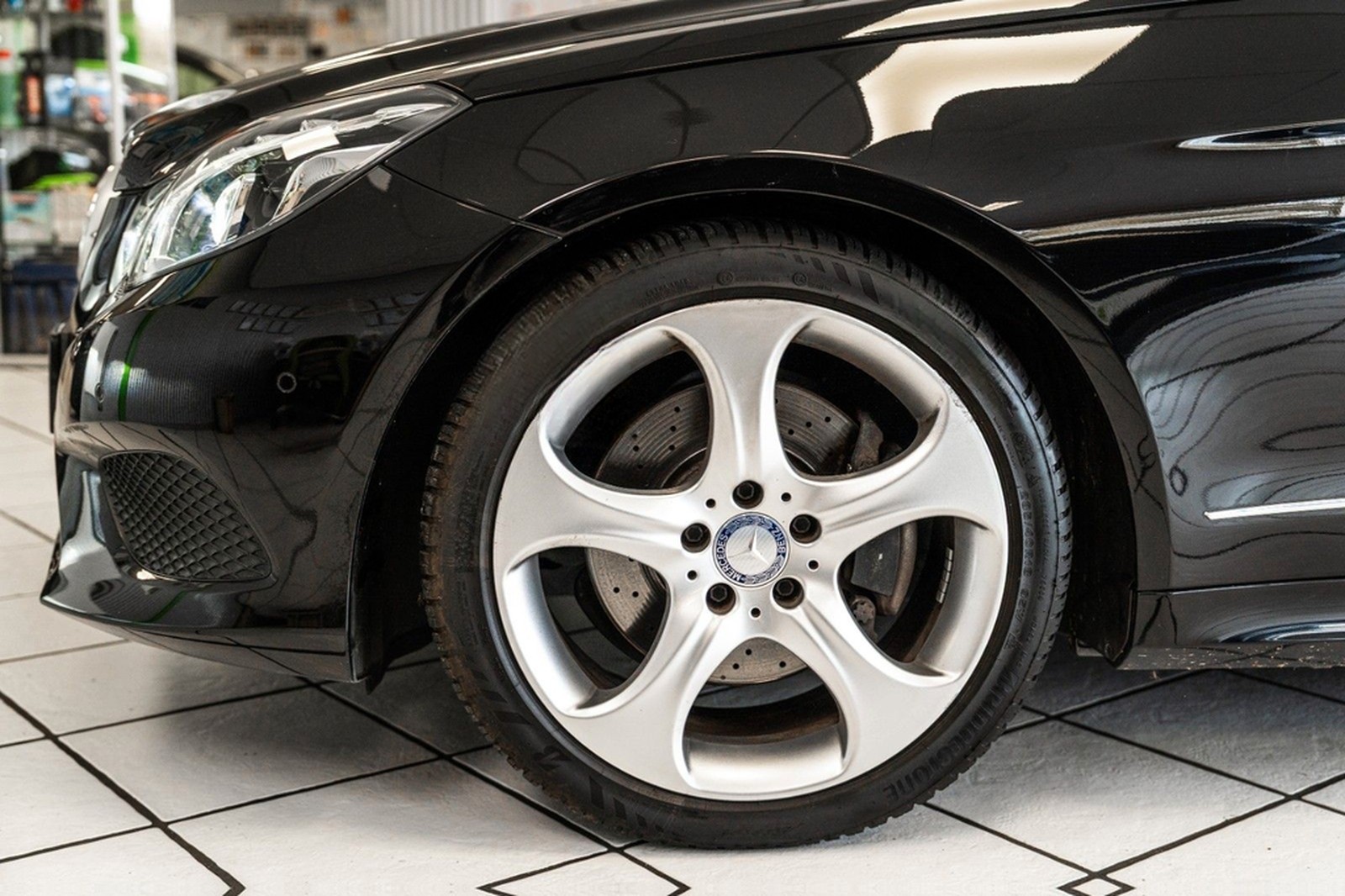 Mercedes-Benz E 200 Cabrio Automatik 184 PS LED Navi foto 10
