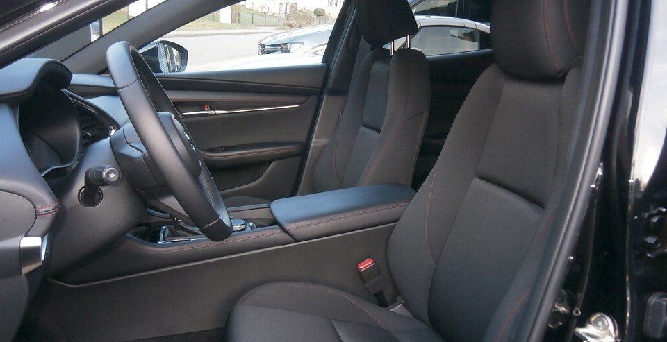 Mazda 3 2.5L e-SKYACTIV G 140PS 6AT FWD HOMURA foto 11