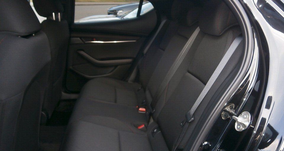 Mazda 3 2.5L e-SKYACTIV G 140PS 6AT FWD HOMURA foto 13