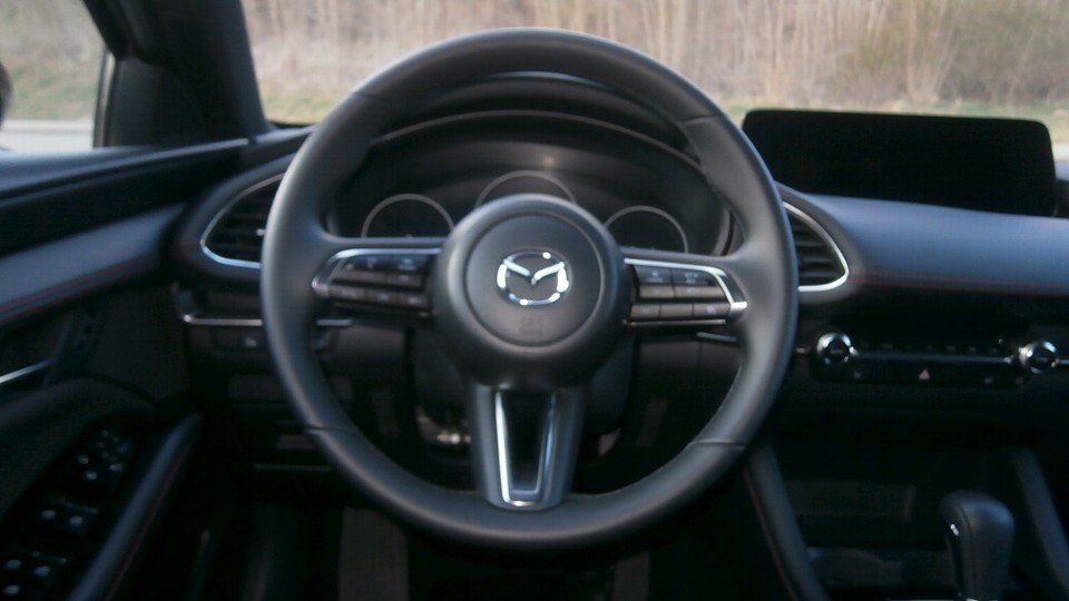 Mazda 3 2.5L e-SKYACTIV G 140PS 6AT FWD HOMURA foto 8