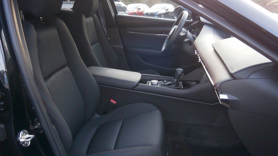 Mazda 3 2.5L e-SKYACTIV G 140PS 6AT FWD HOMURA foto 10