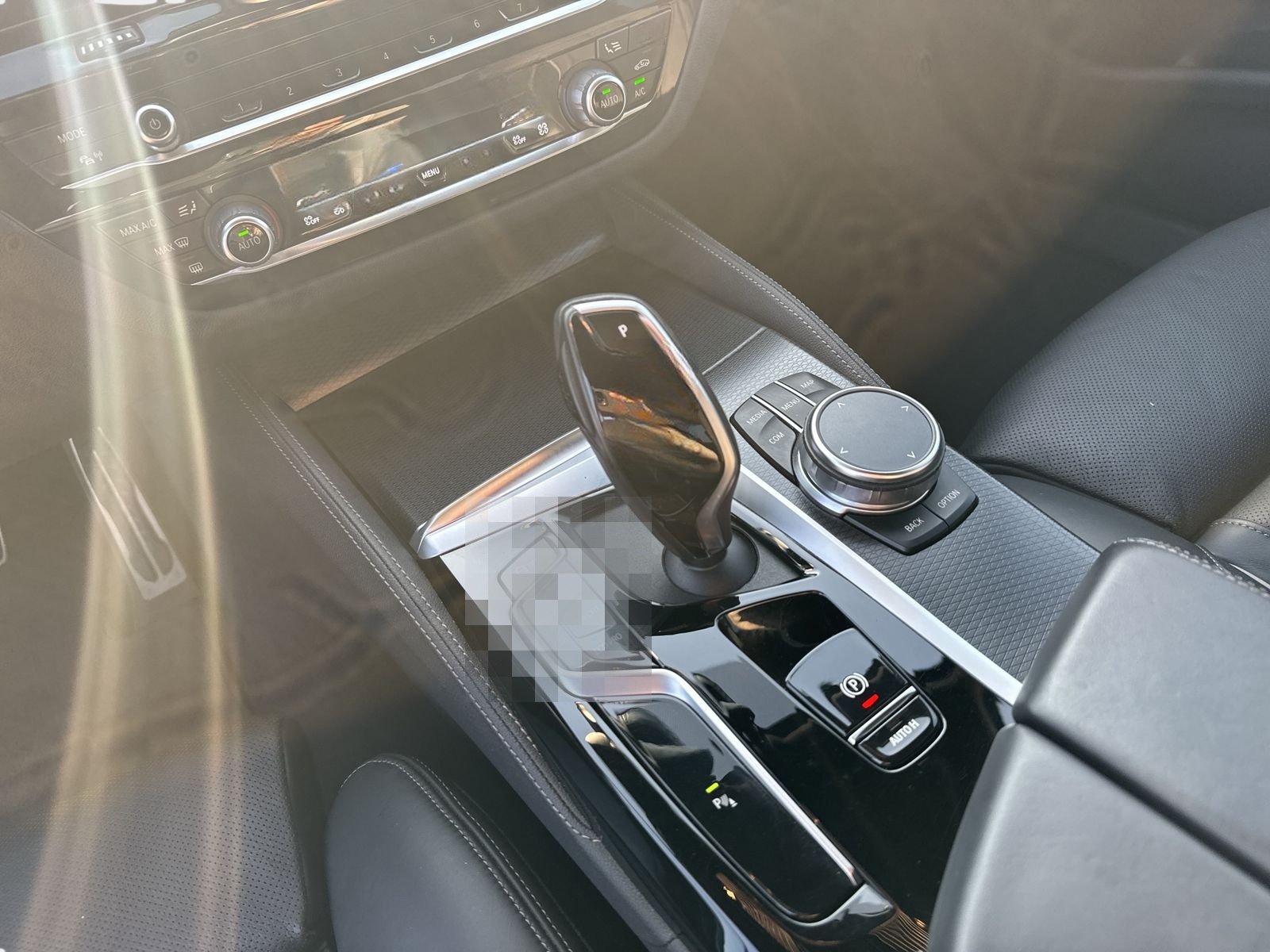 BMW M550i xDrive A Head-Up HK HiFi DAB WLAN GSD RFK foto 14