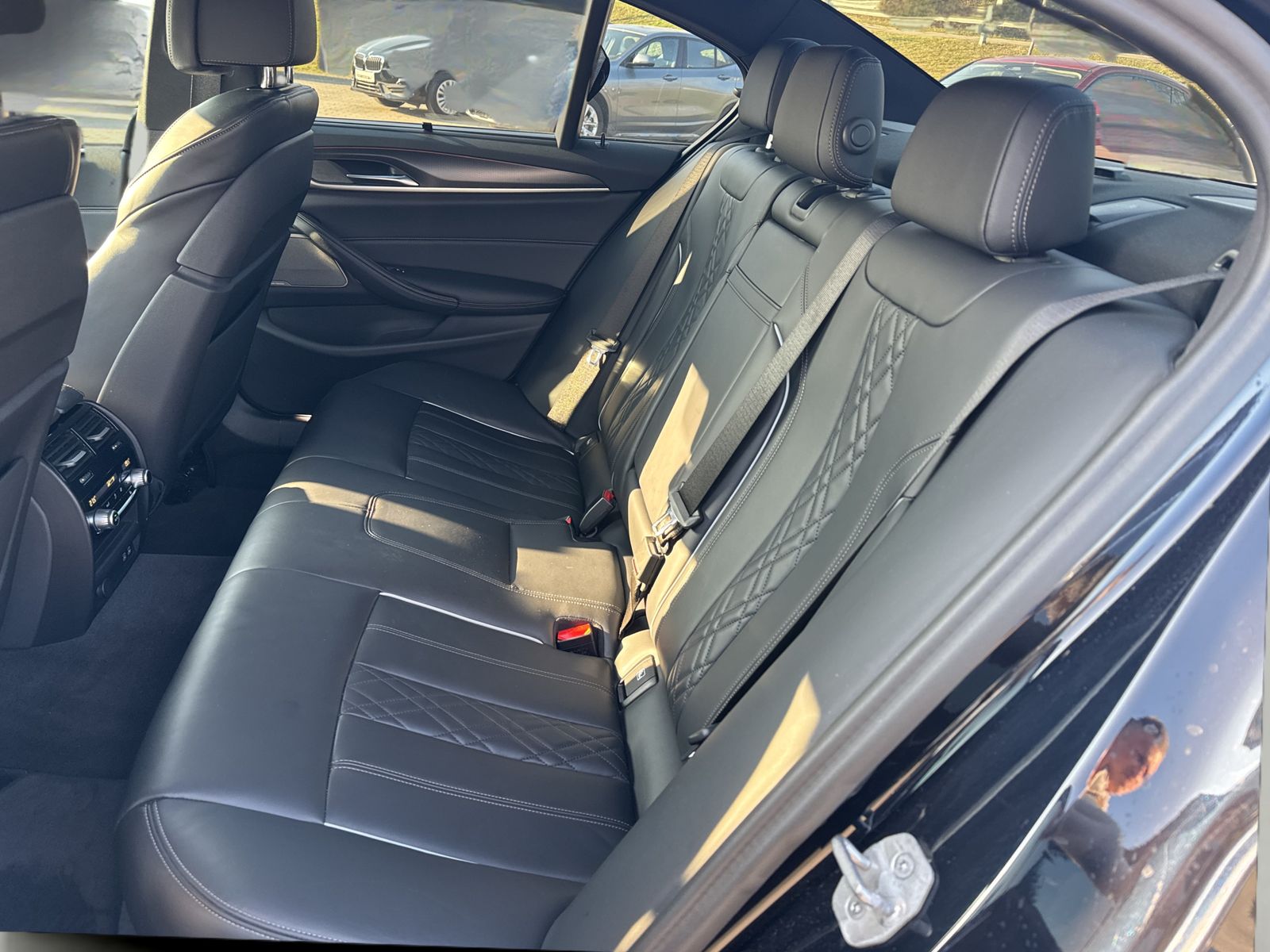 BMW M550i xDrive A Head-Up HK HiFi DAB WLAN GSD RFK foto 16
