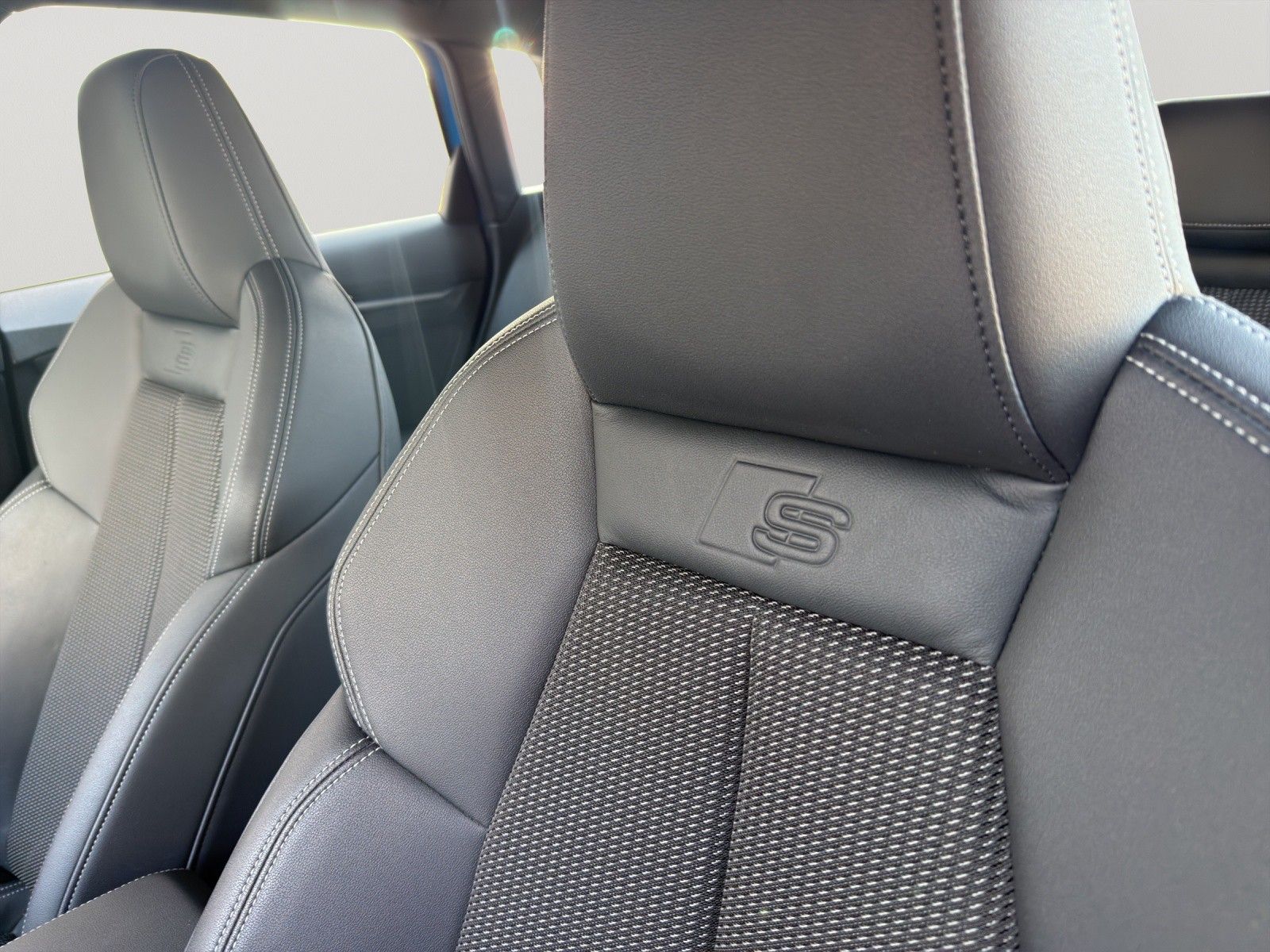 Audi S3 Sportback 2.0 TFSI quattro S-LINE/LED/SHZ/NAV foto 25