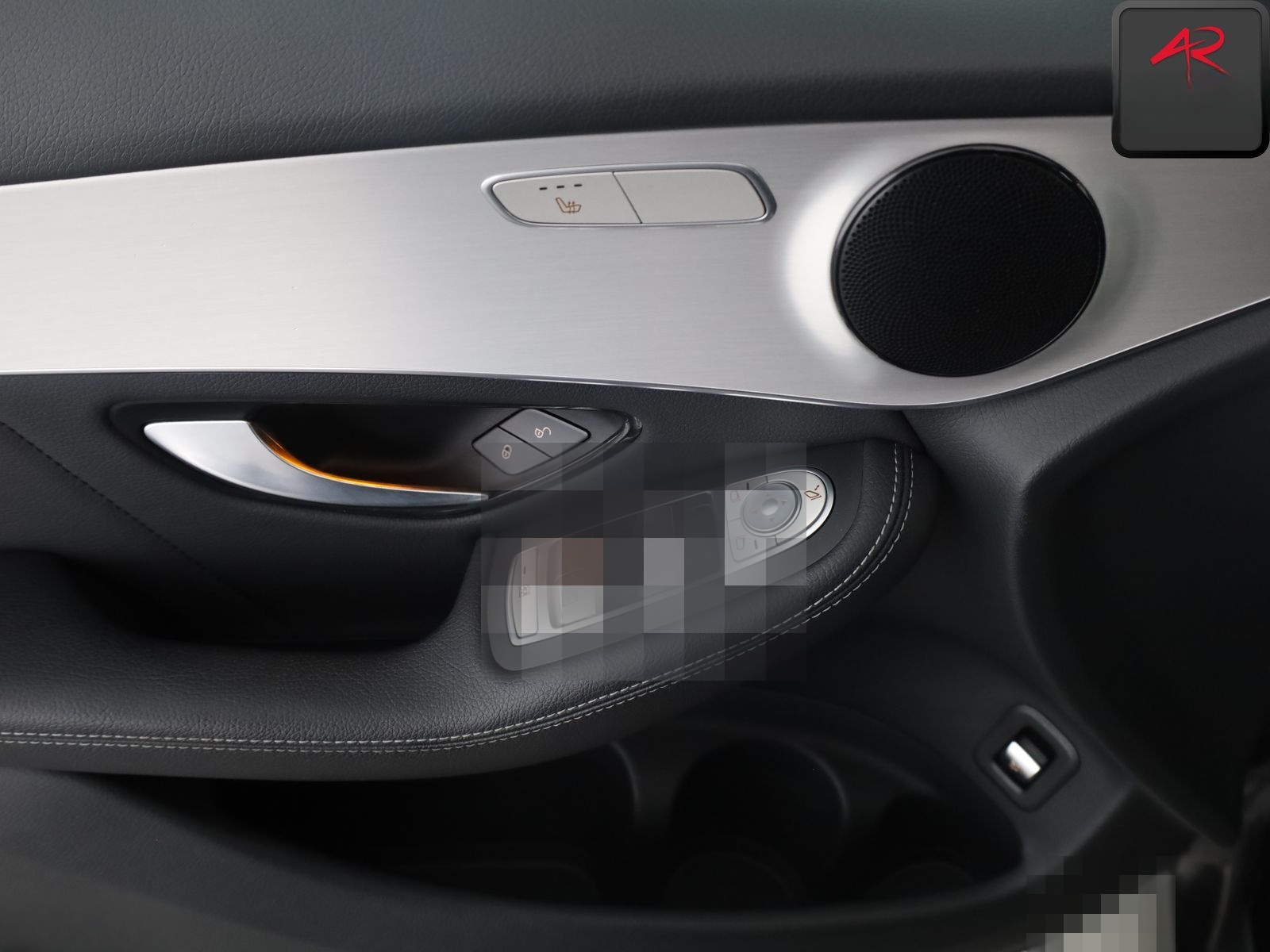 Mercedes-Benz GLC 300 de 4M 3x AMG KAMERA,CARPLAY,PANO,1.HD,SH foto 14