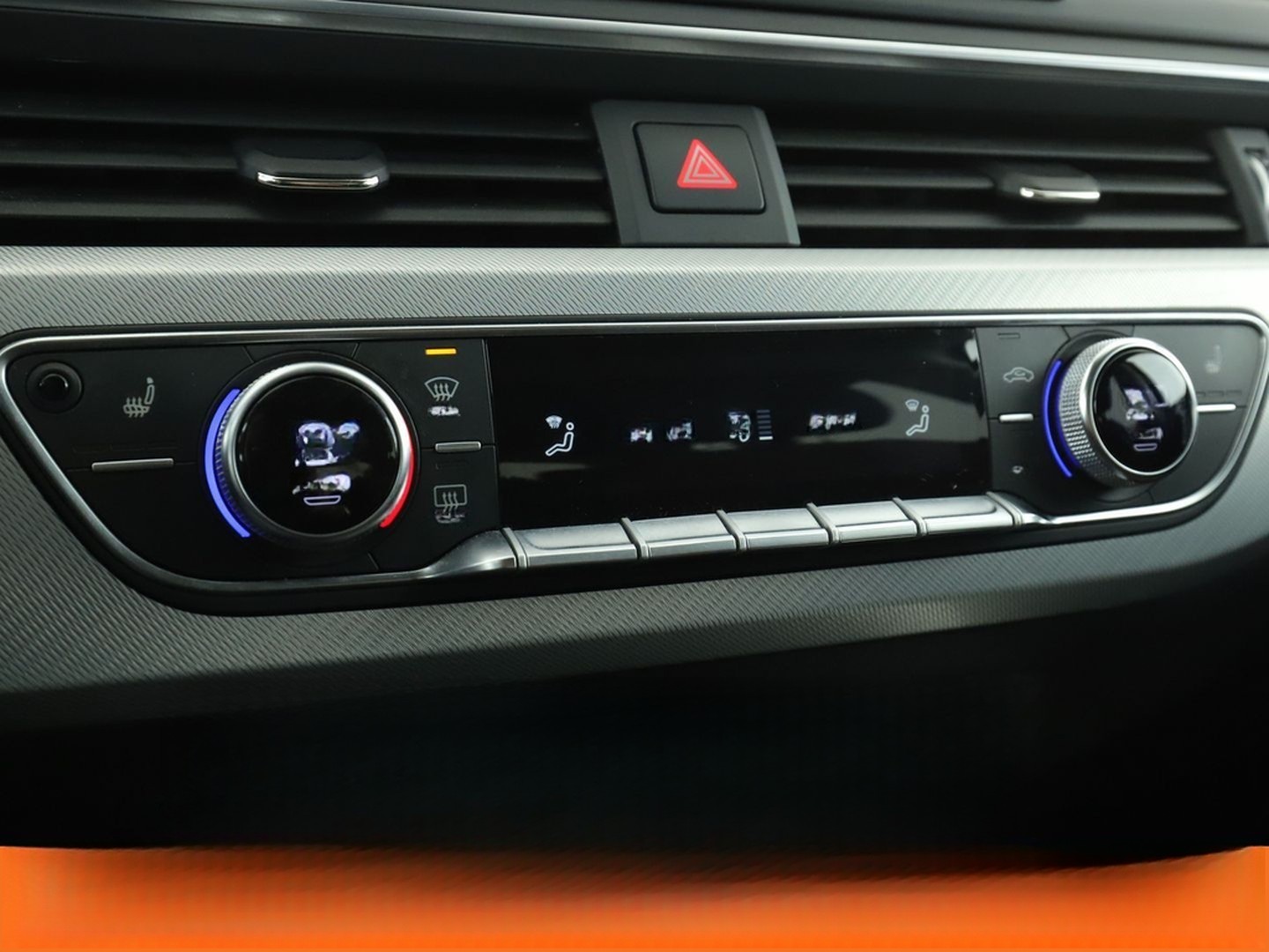 Audi A4 2.0 TFSI quattro Sport Aut.*NAVI*XENON*PDC* foto 24