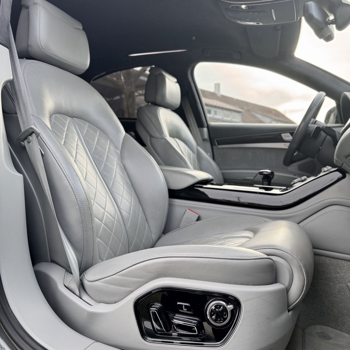 Audi S8 PLUS/4.0QUATRO/MASSAGE/SITZKLIMA Sportp. LED foto 20