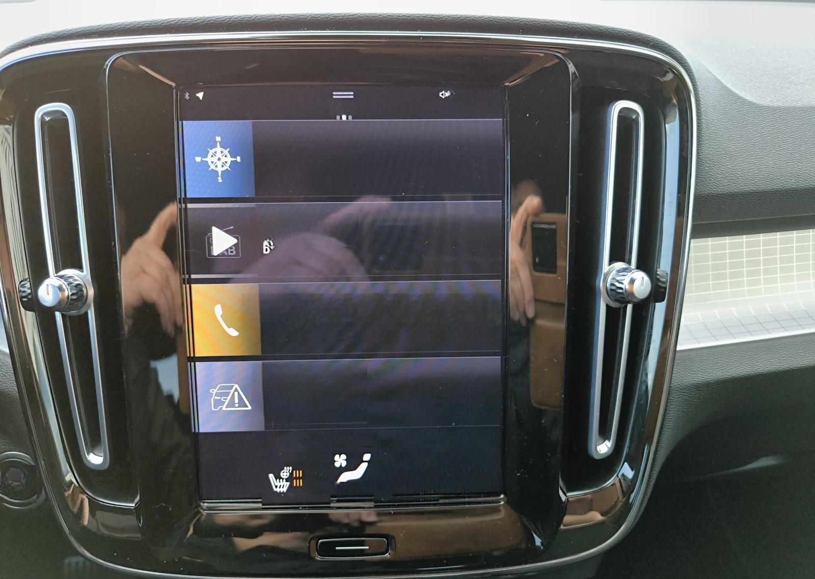 Volvo XC40 T3 Benzin Momentum Pro Navi / ACC / Kamera foto 16