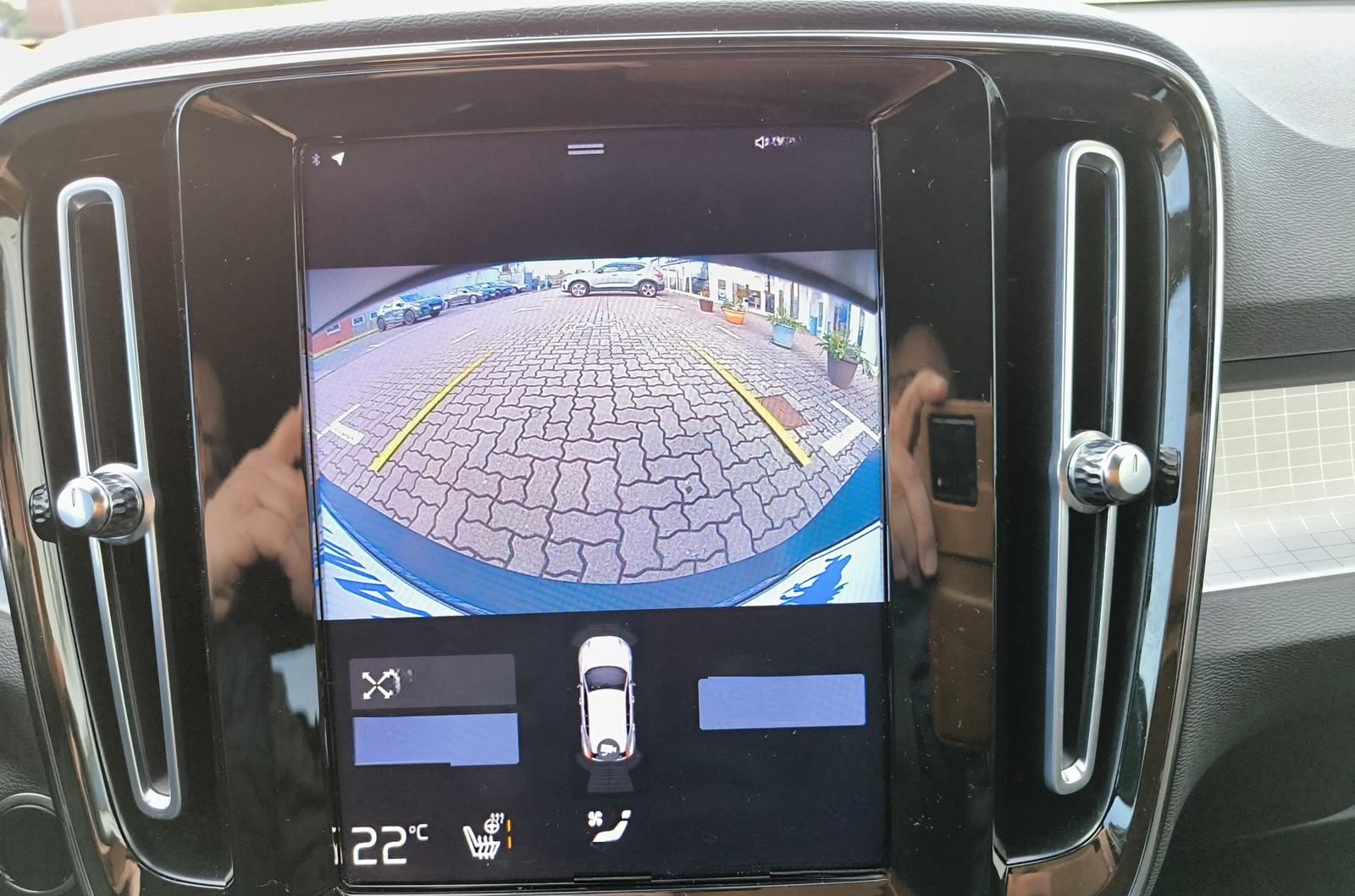 Volvo XC40 T3 Benzin Momentum Pro Navi / ACC / Kamera foto 18