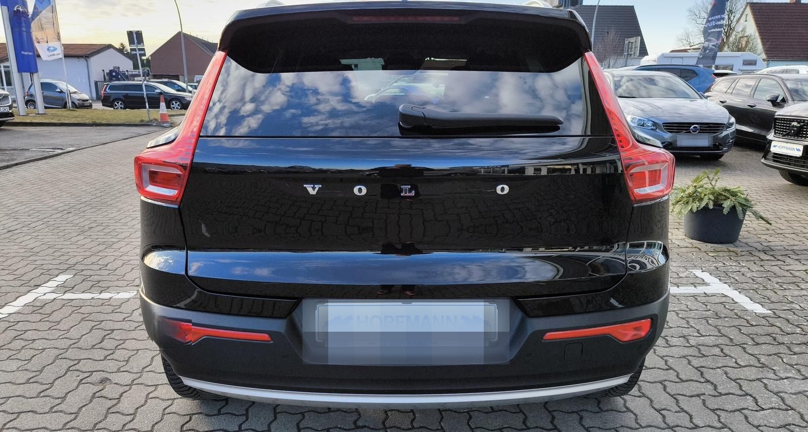 Volvo XC40 T3 Benzin Momentum Pro Navi / ACC / Kamera foto 4