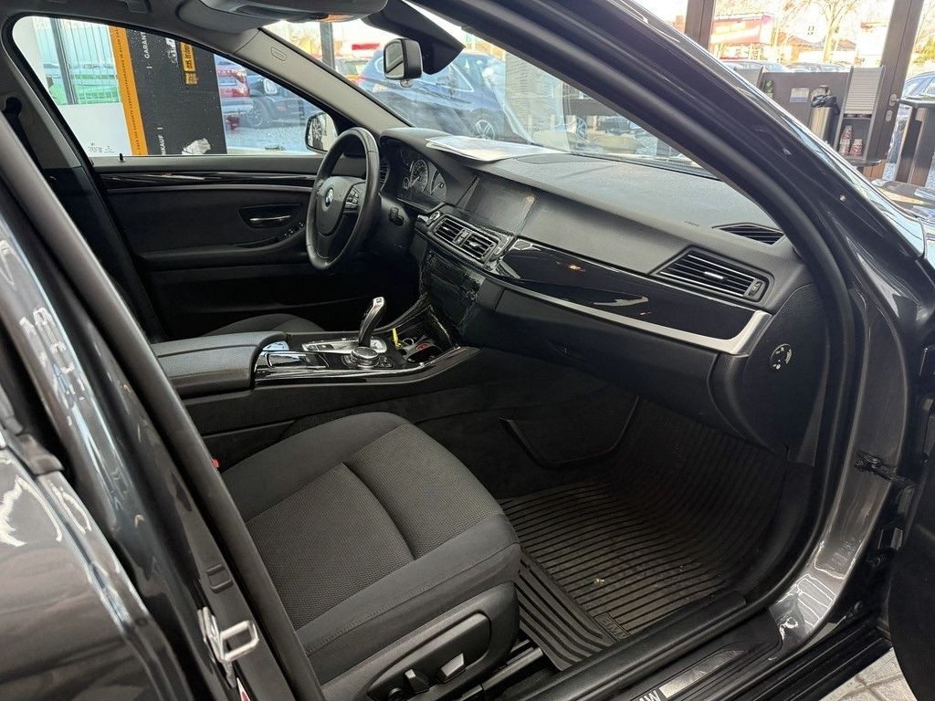 BMW 520 dA xDrive, Navi, Bi-Xenon, Bluetooth, Sitzh. foto 14