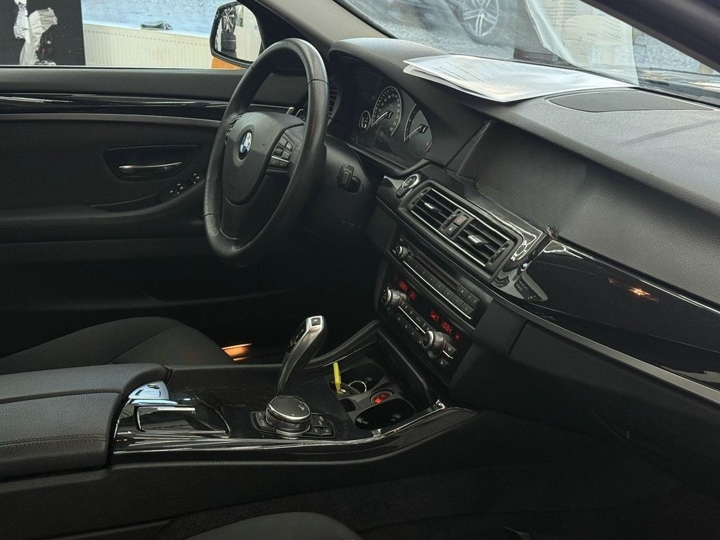 BMW 520 dA xDrive, Navi, Bi-Xenon, Bluetooth, Sitzh. foto 16