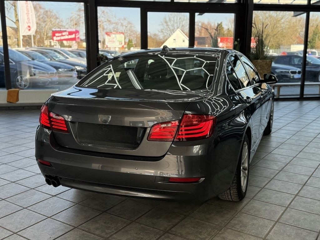 BMW 520 dA xDrive, Navi, Bi-Xenon, Bluetooth, Sitzh. foto 3