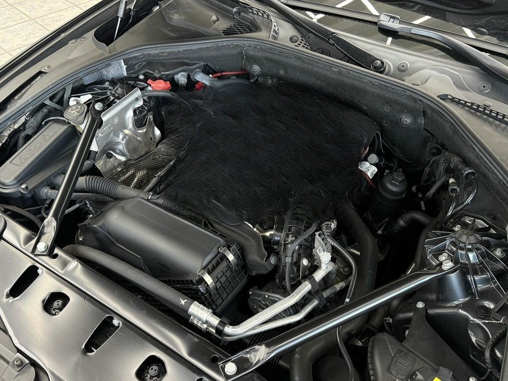 BMW 520 dA xDrive, Navi, Bi-Xenon, Bluetooth, Sitzh. foto 22