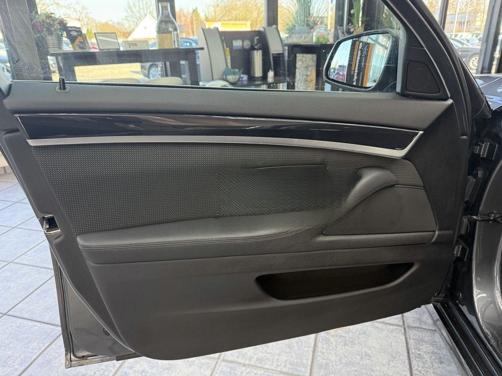 BMW 520 dA xDrive, Navi, Bi-Xenon, Bluetooth, Sitzh. foto 9