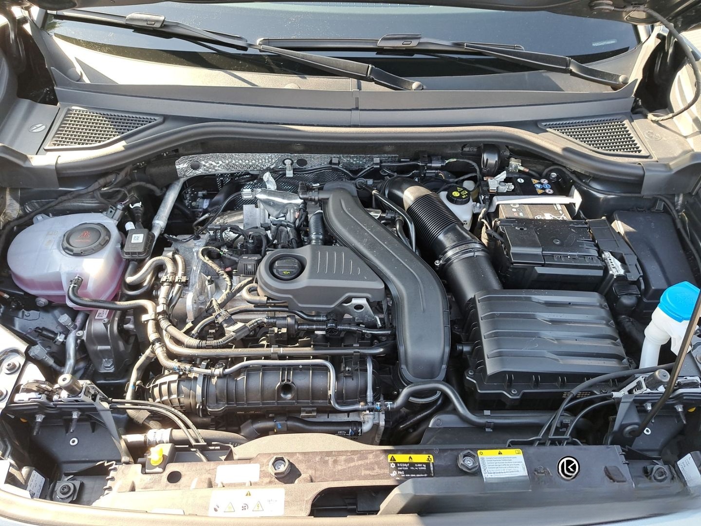 Volkswagen T-Roc 1.5 l eTSI DSG Style HUD El. Panodach Navi foto 13