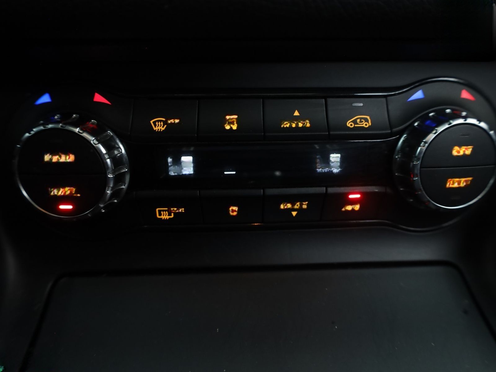 Mercedes-Benz GLA 45 AMG PERFORMANCE 4M PANO,KEYLESS,COMAND foto 20