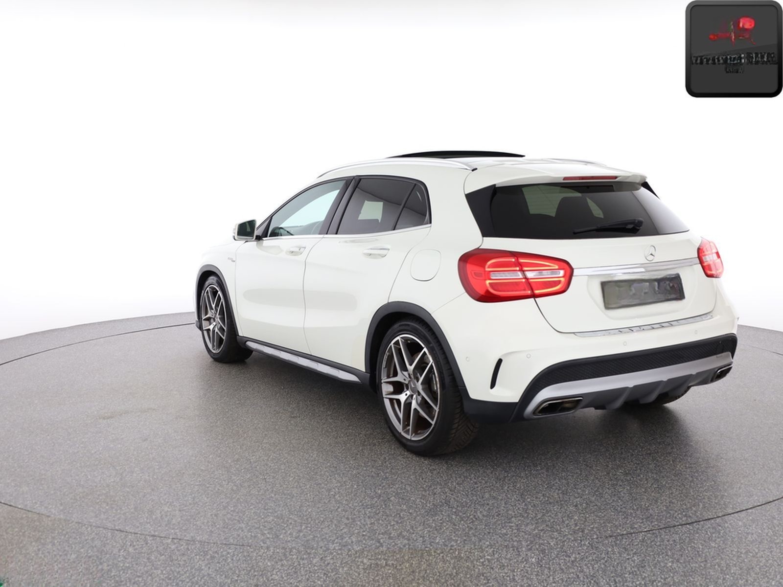 Mercedes-Benz GLA 45 AMG PERFORMANCE 4M PANO,KEYLESS,COMAND foto 3