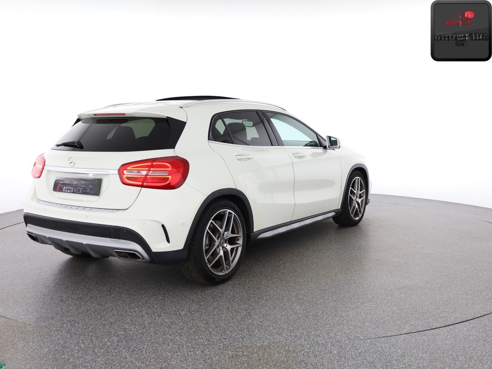 Mercedes-Benz GLA 45 AMG PERFORMANCE 4M PANO,KEYLESS,COMAND foto 5