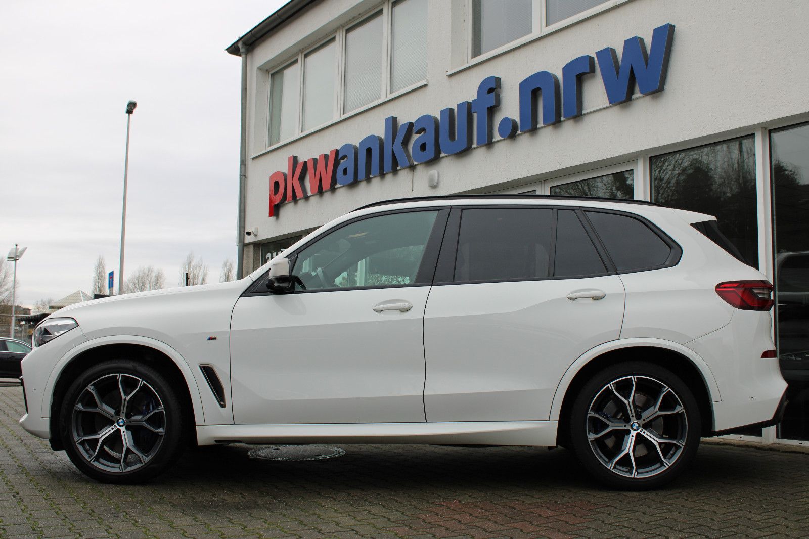 BMW X5 M50d/7Sitze/DrivAss+/Luftfed/Standhzg/LED/2 foto 8