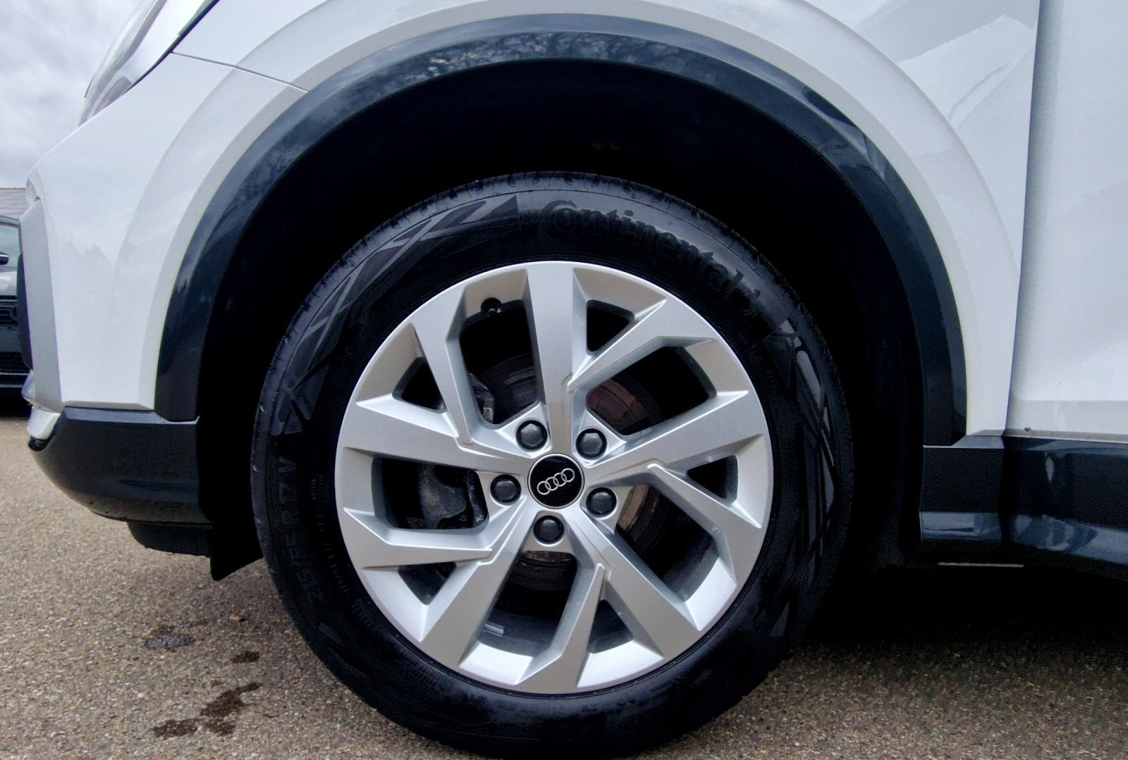 Audi Q2 advanced 30 TFSI 17" LED NAVI PDC SHZ 5J.GAR. foto 12