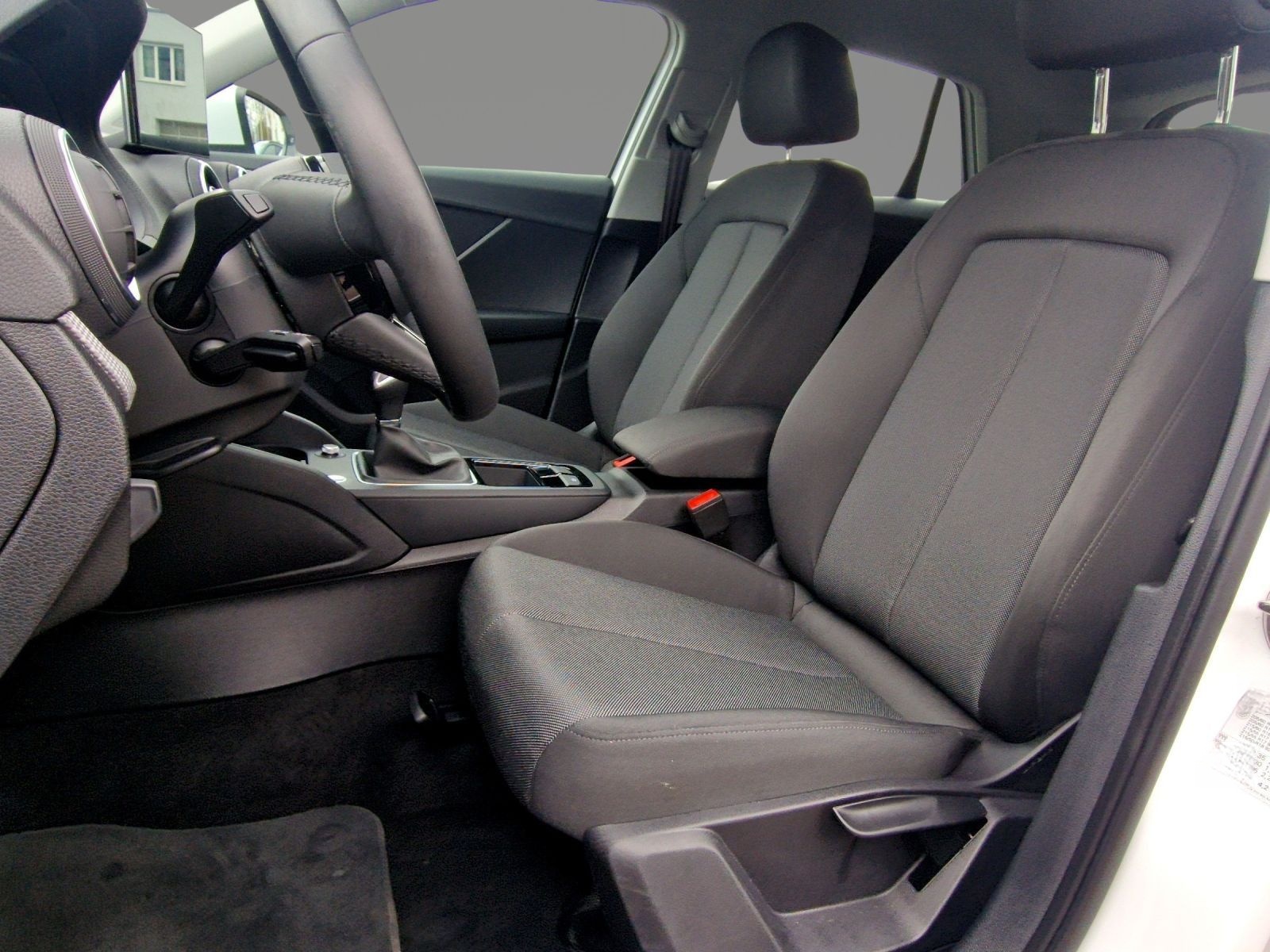 Audi Q2 advanced 30 TFSI 17" LED NAVI PDC SHZ 5J.GAR. foto 7