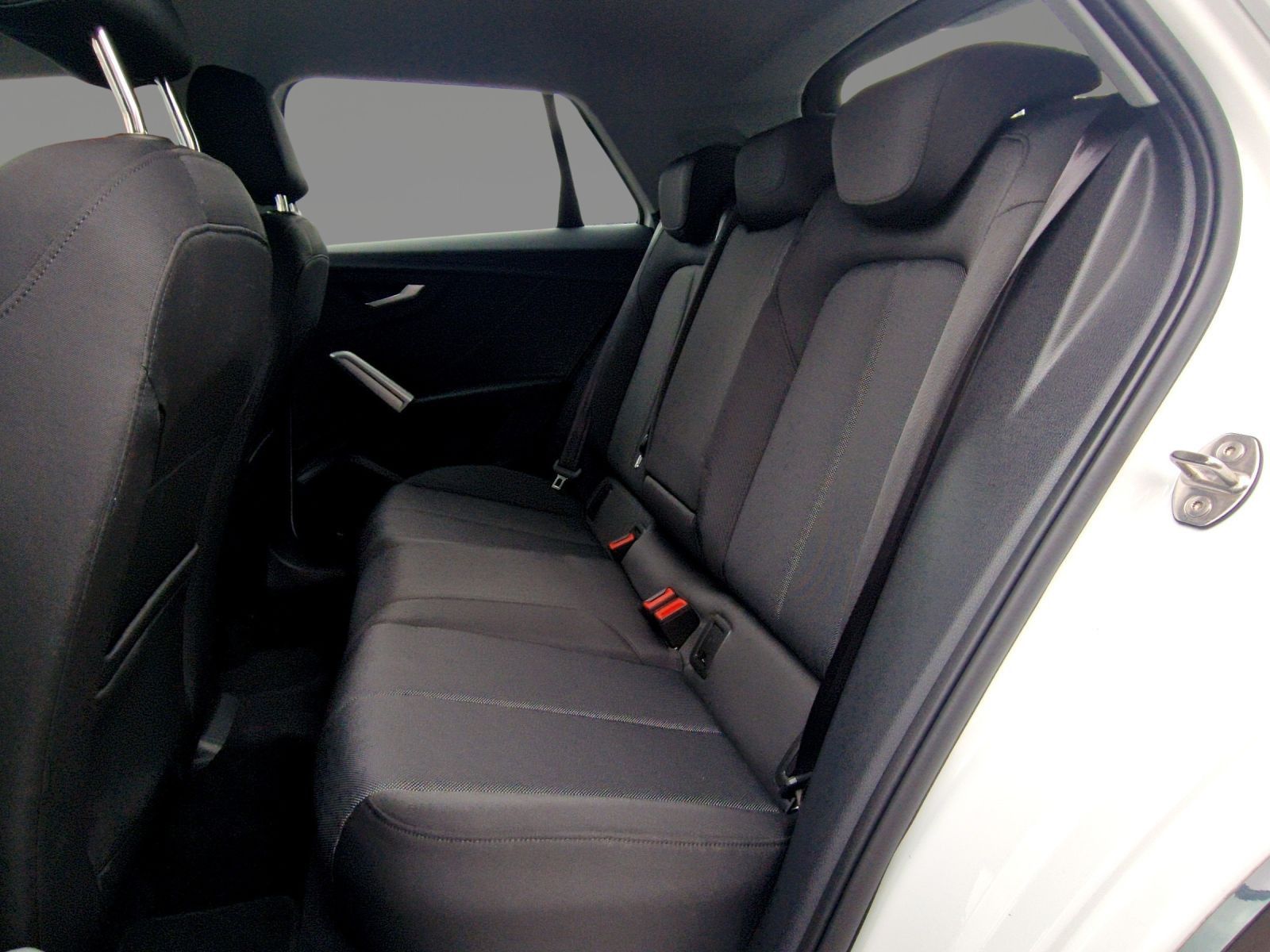 Audi Q2 advanced 30 TFSI 17" LED NAVI PDC SHZ 5J.GAR. foto 8