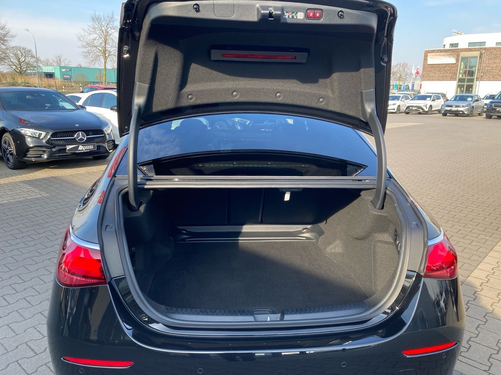 Mercedes-Benz E 200 Exclusive+Pano+SUPERSCREEN+Burm+Sitzklima+ foto 8