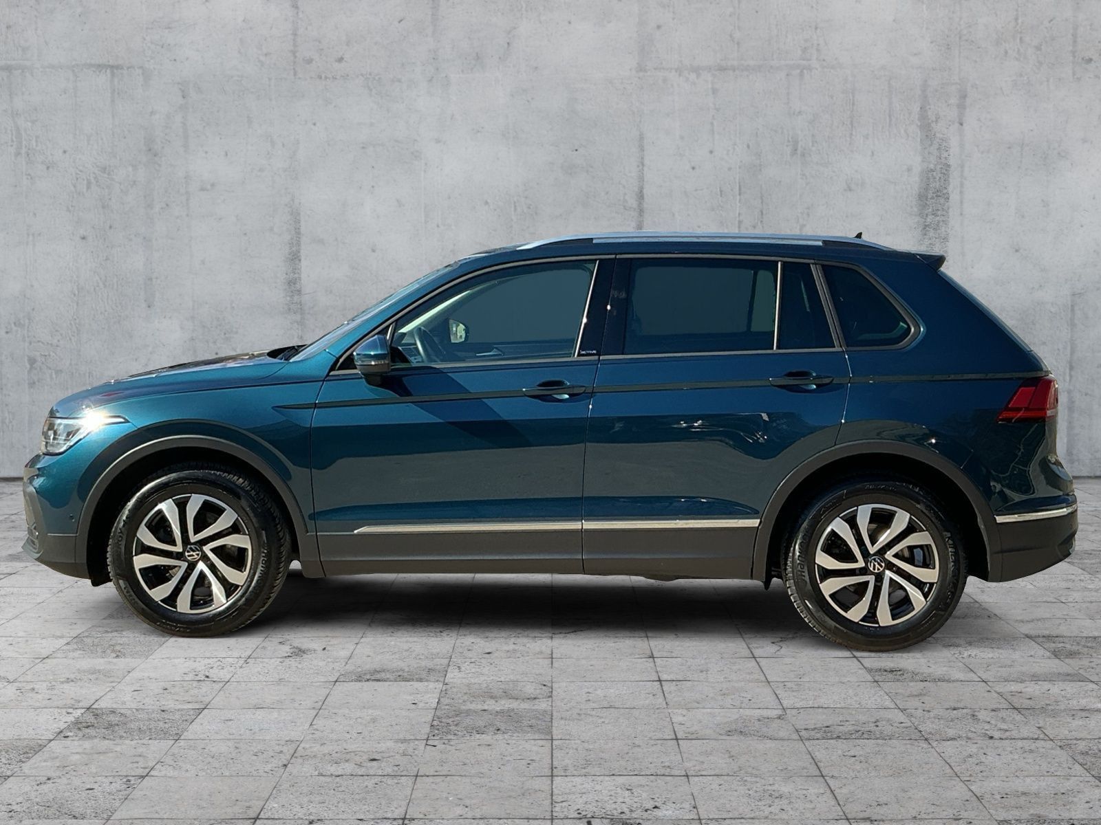 Volkswagen Tiguan 1.5TSI DSG ACTIVE 5JG+LED+NAV+APP+ACC+AHK foto 4