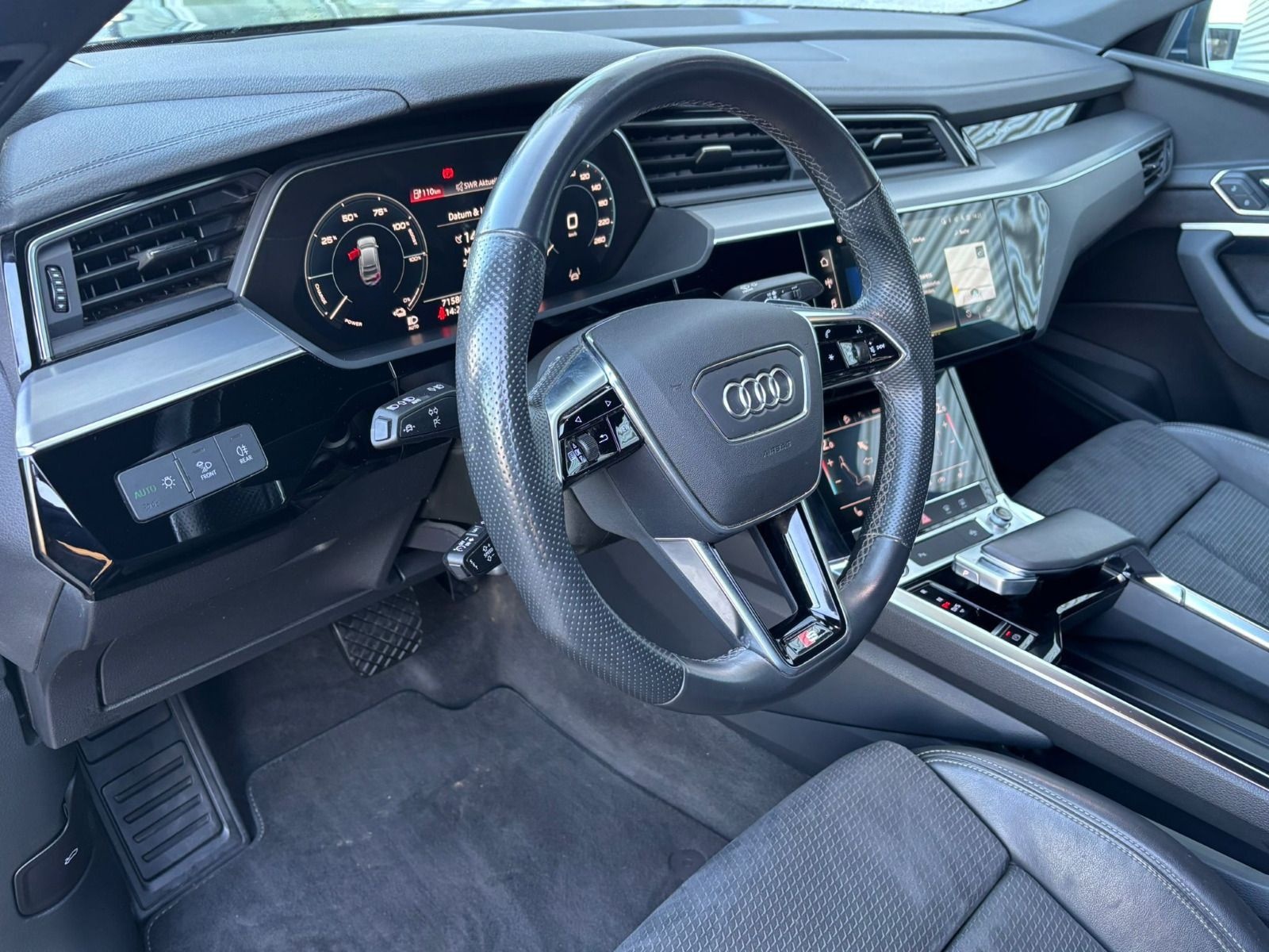 Audi e-tron SPORTBACK 55 S LINE+MATRIX+HEAD UP+LUFTFE foto 11