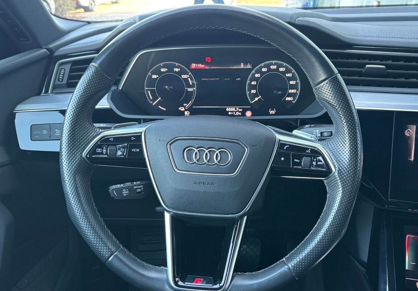 Audi e-tron SPORTBACK 55 S LINE+MATRIX+HEAD UP+LUFTFE foto 12