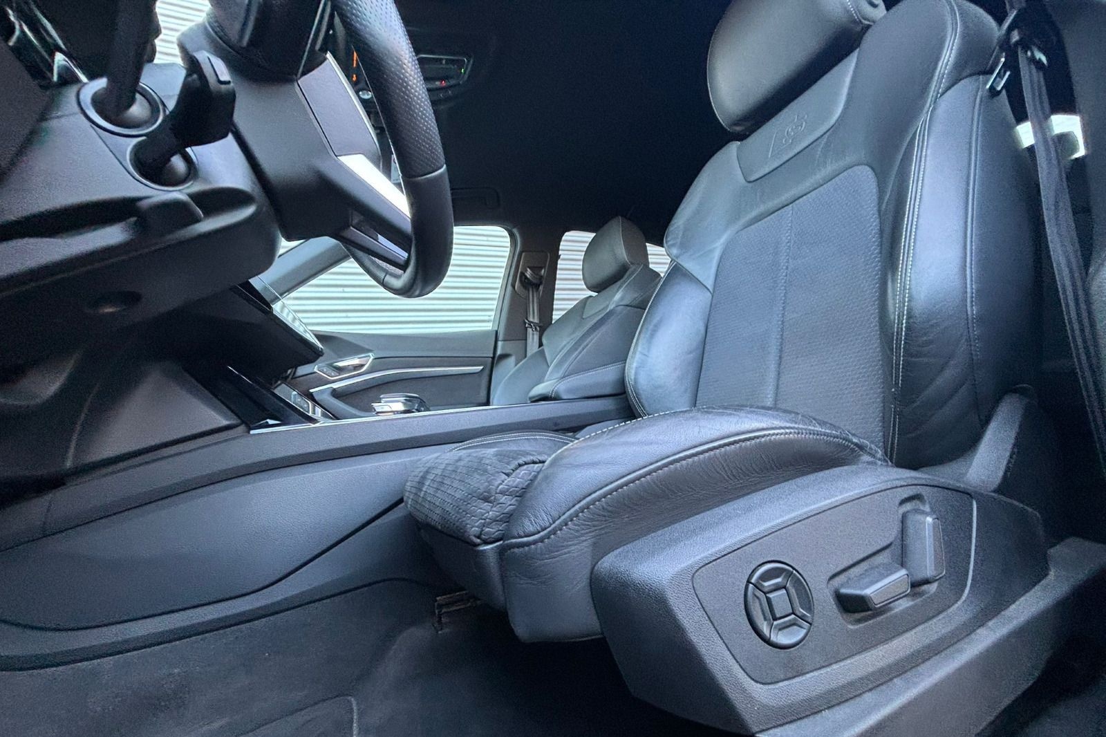 Audi e-tron SPORTBACK 55 S LINE+MATRIX+HEAD UP+LUFTFE foto 10