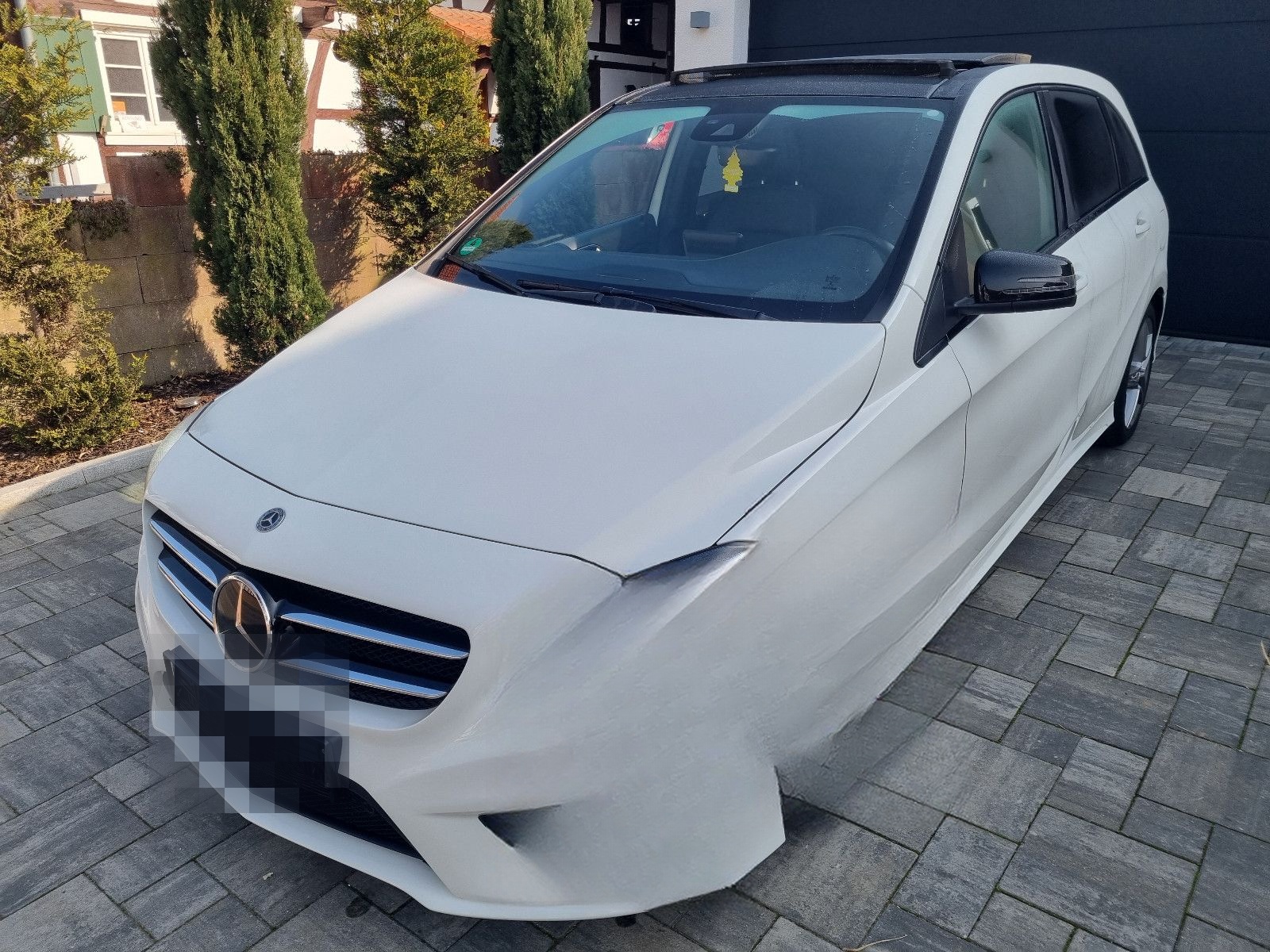 Mercedes-Benz B 220 4Matic AMG Line foto 2