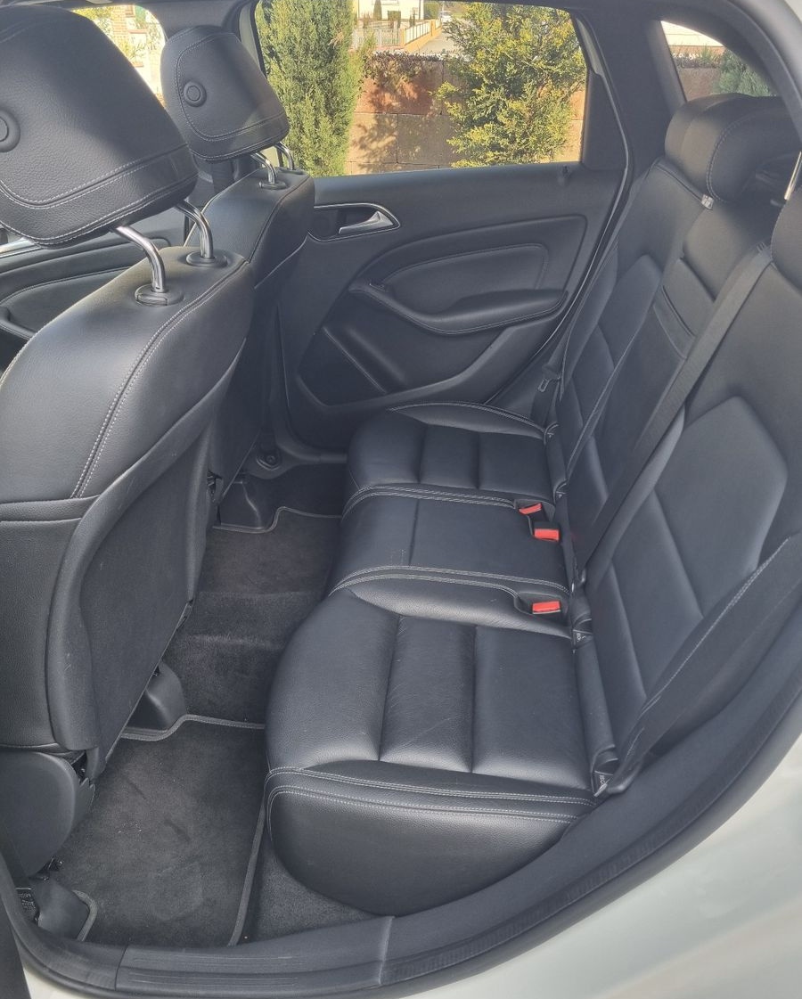 Mercedes-Benz B 220 4Matic AMG Line foto 9