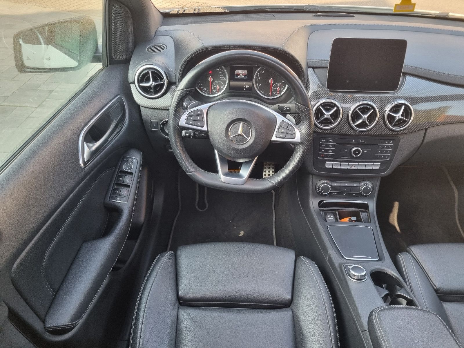 Mercedes-Benz B 220 4Matic AMG Line foto 10