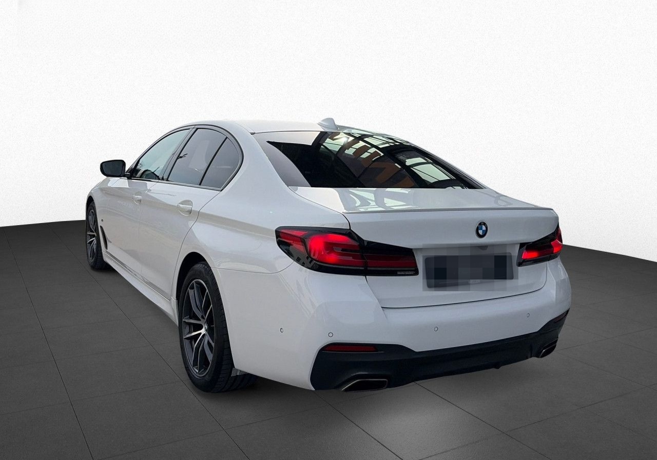 BMW 540d xDrive M Sport Aut DAProf,H/K,HuD,Laser,Kam foto 6