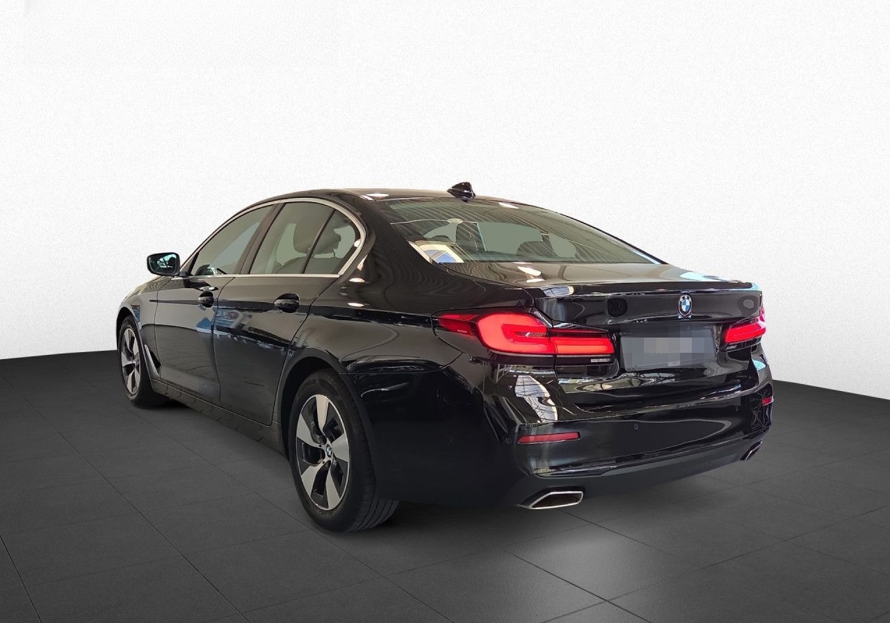 BMW 520dA Limo LED,HuD,Kam,St+Go,LiCoPro,SHZ,CarPlay foto 6
