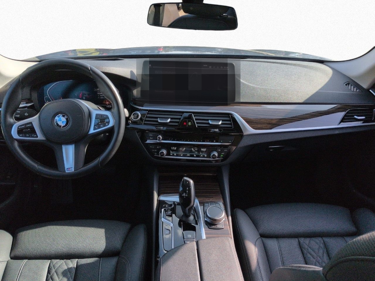 BMW 530i Touring LiveProf,HUD,360°,SpoSi,AHK,HiFi foto 13