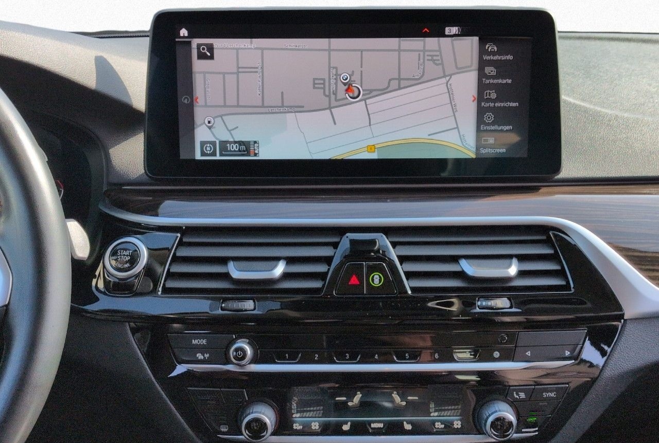 BMW 530i Touring LiveProf,HUD,360°,SpoSi,AHK,HiFi foto 15