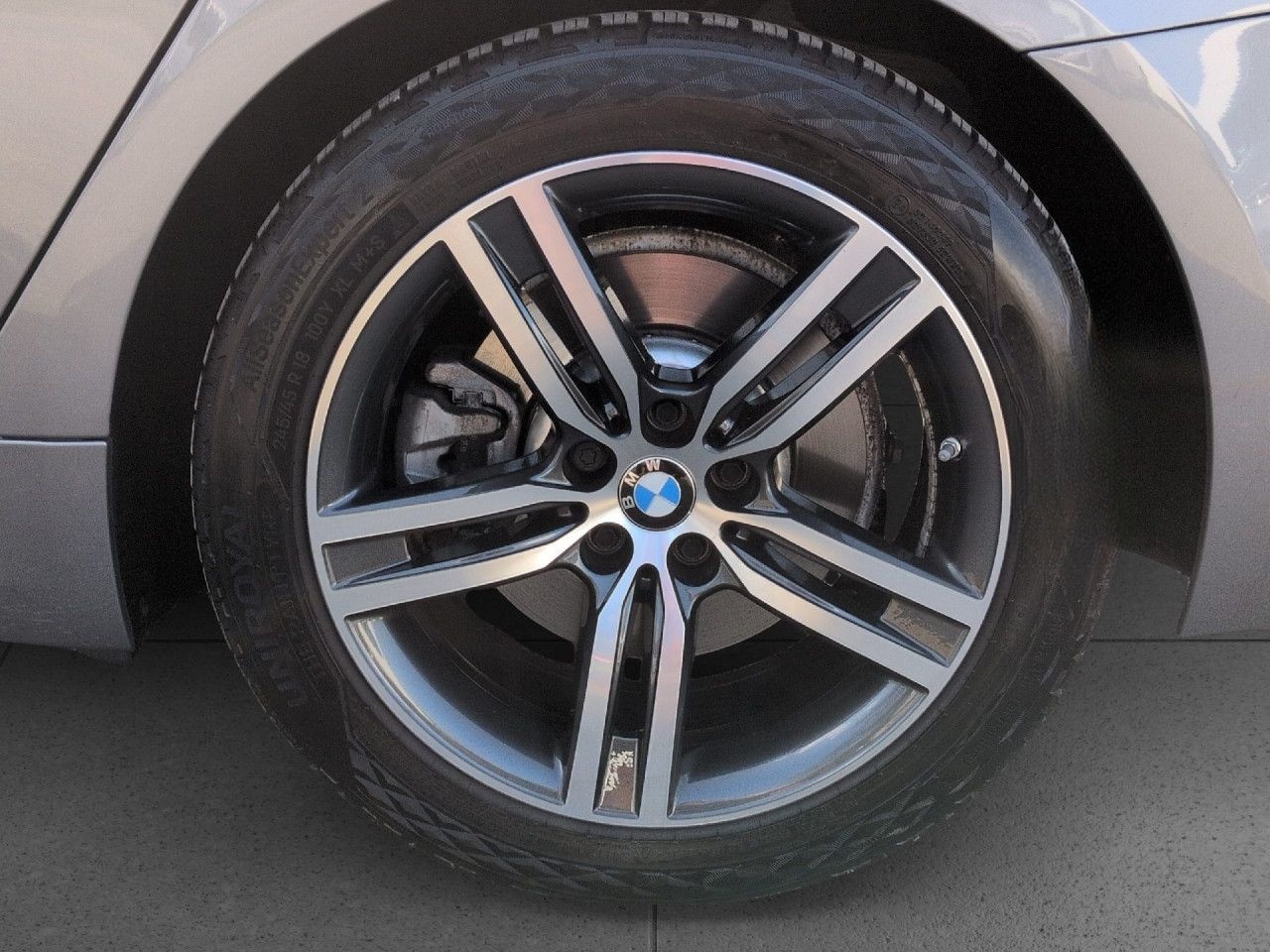 BMW 530i Touring LiveProf,HUD,360°,SpoSi,AHK,HiFi foto 17