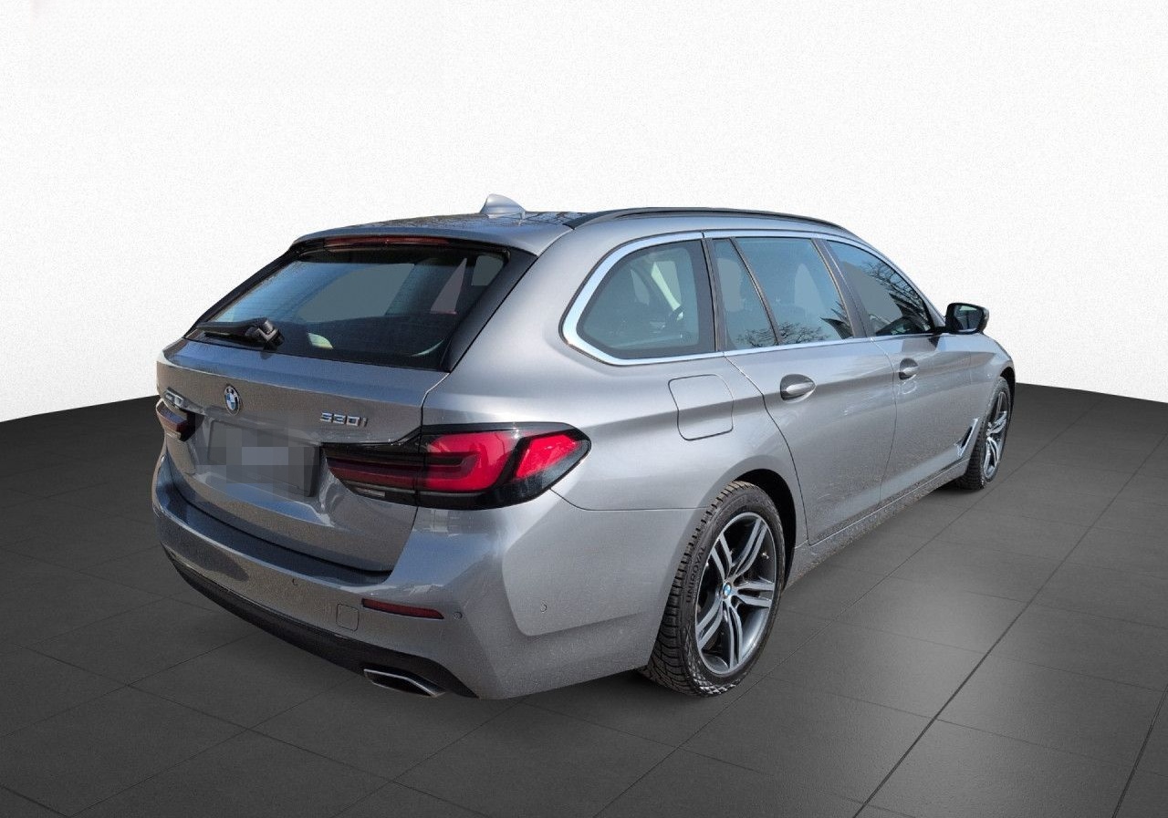 BMW 530i Touring LiveProf,HUD,360°,SpoSi,AHK,HiFi foto 5