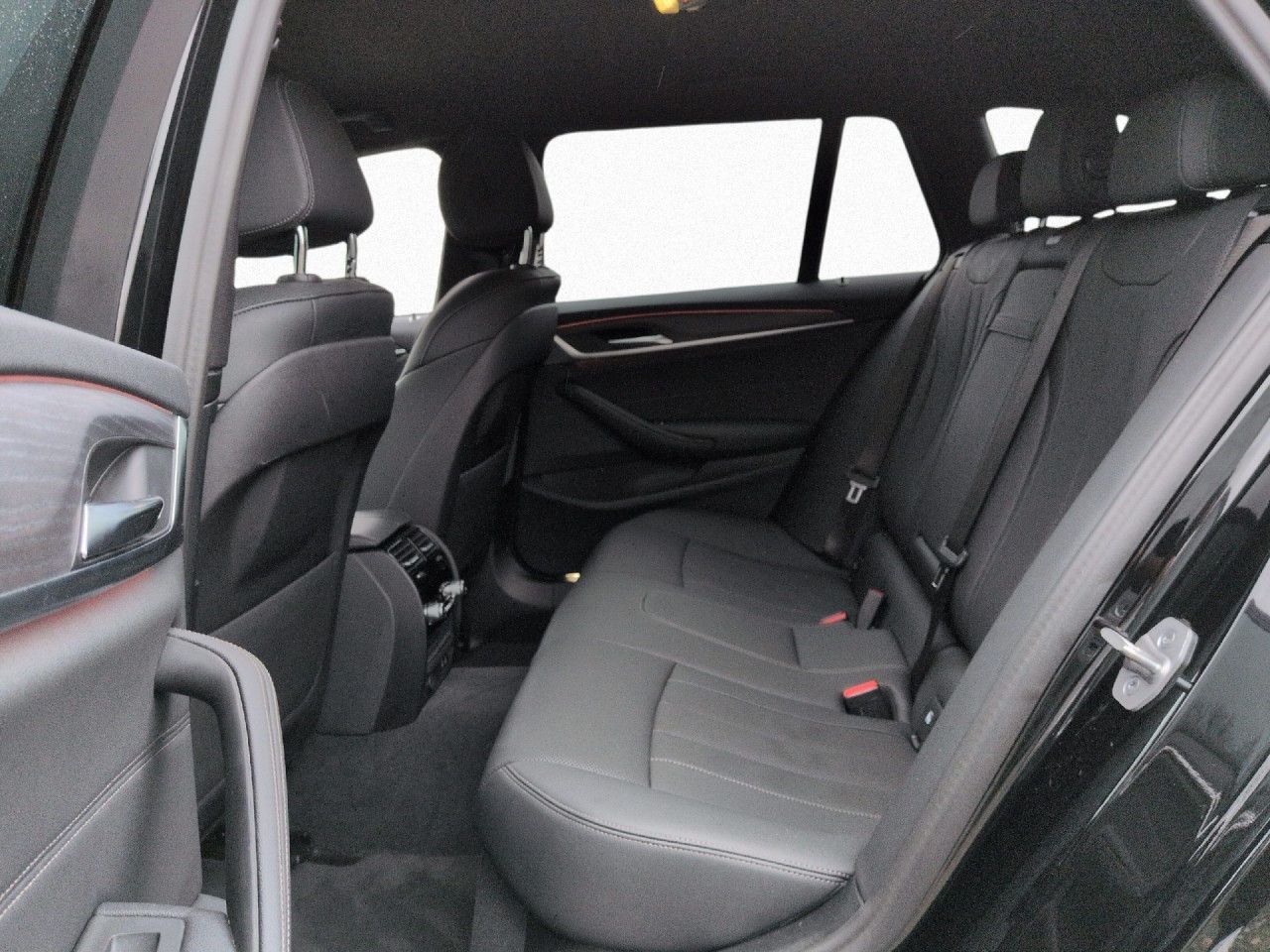 BMW 520d xD Tour M SPORT,DAPro,RFK,AHK,Laser,HUD,19" foto 12