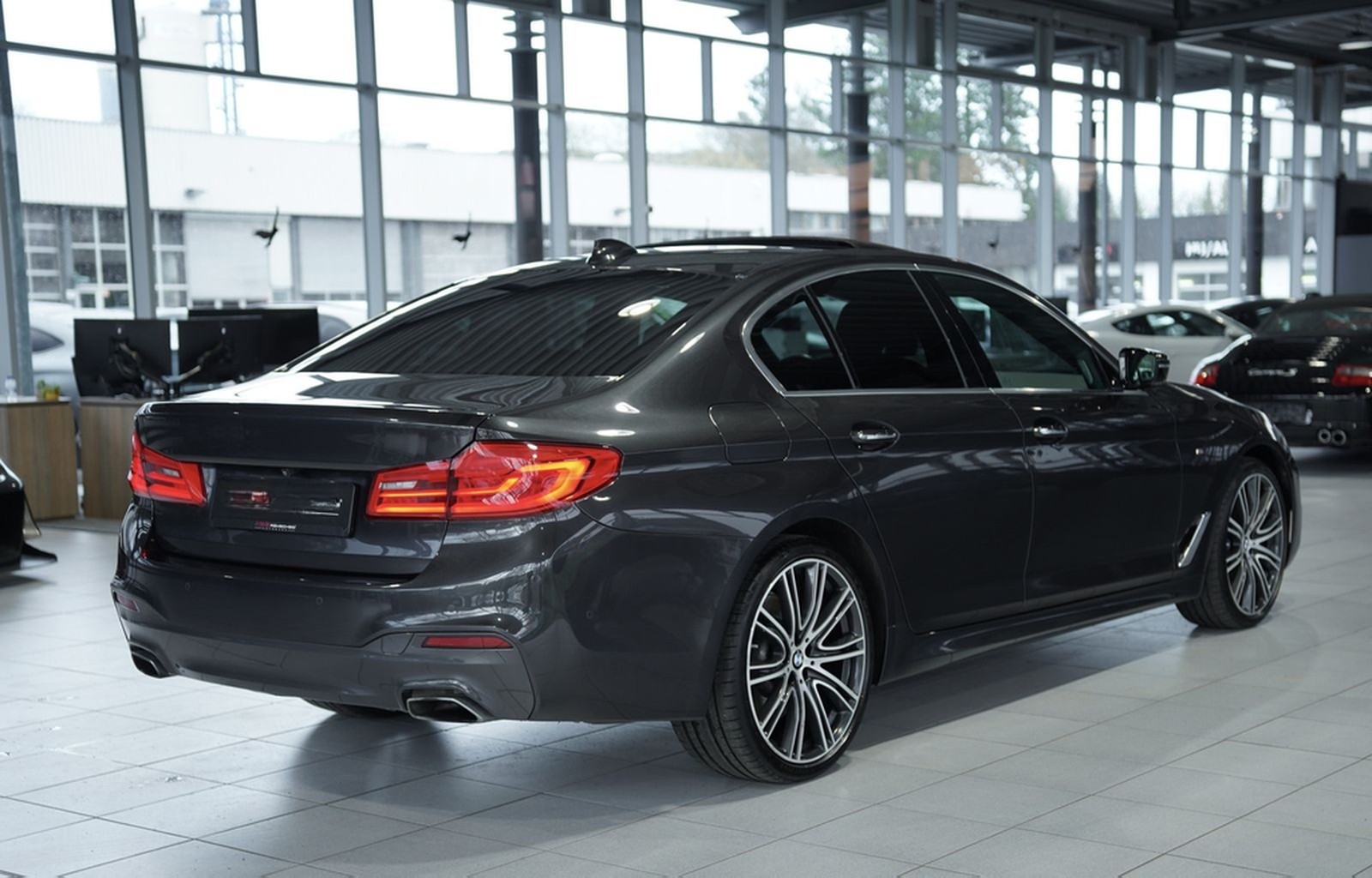 BMW 530 i Limousine M Sport *20 *GSD *HK *H-UP*LED* foto 8