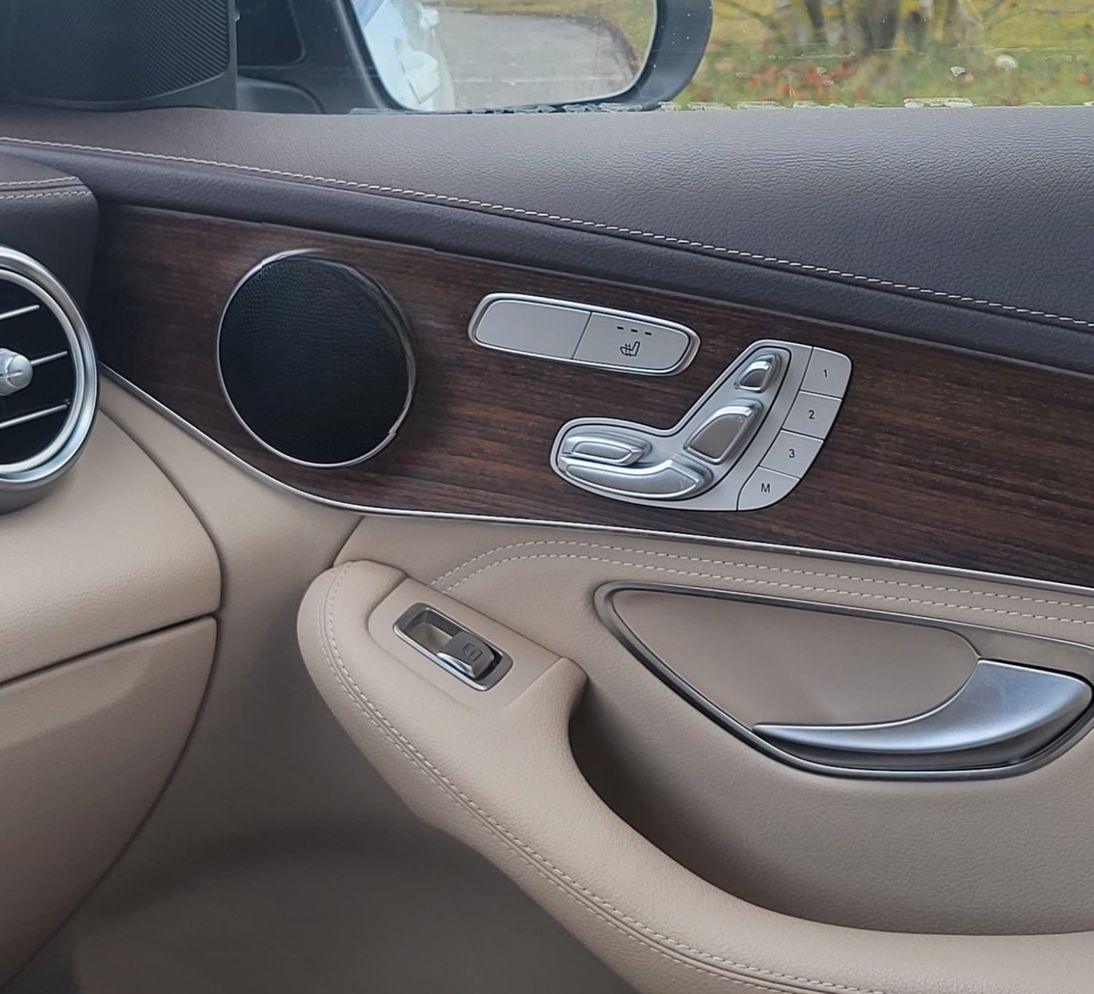 Mercedes-Benz PKW GLC 200 4MATIC polarweiß Leder foto 7